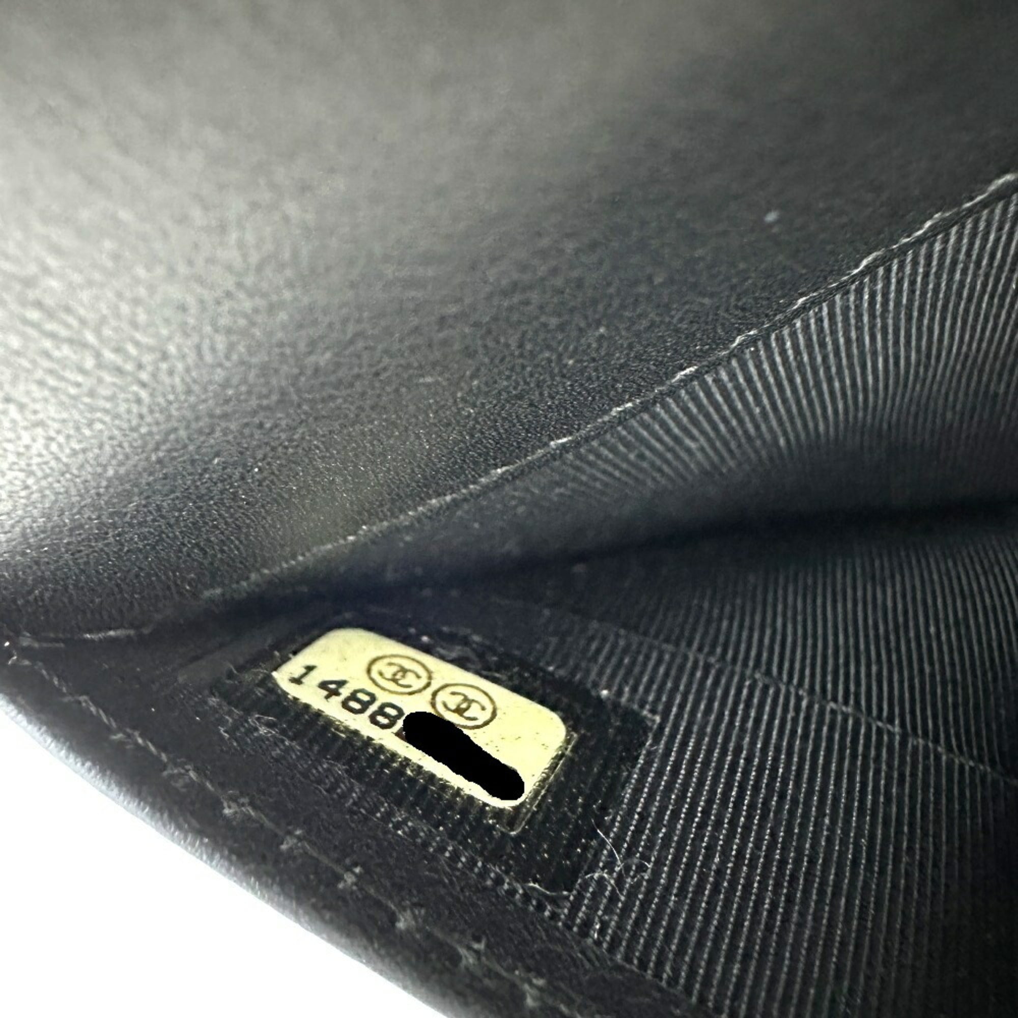 Chanel Black Leather Long Wallet (Bi-Fold) (Pre-Owned)
