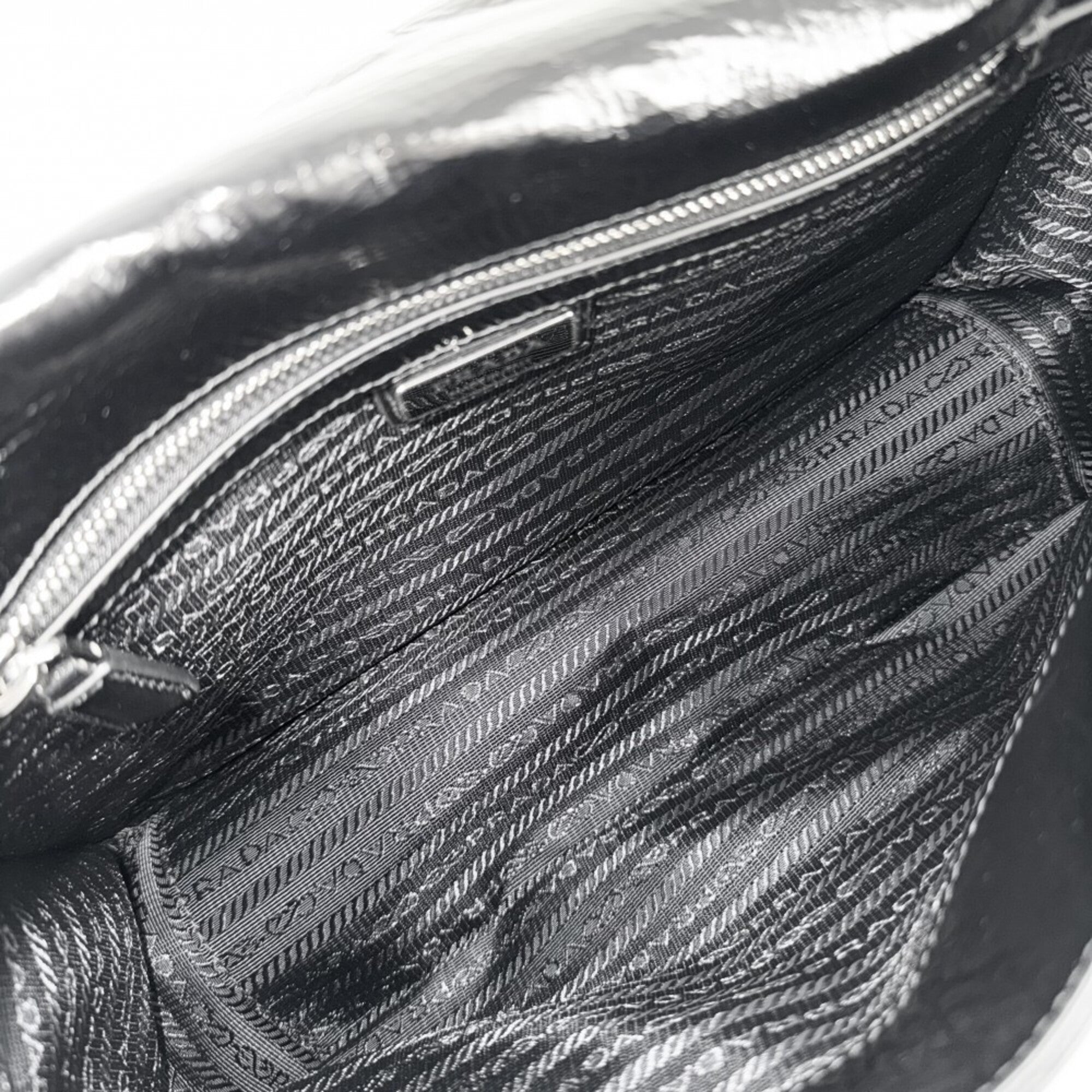 Prada Black Leather Shoulder Bag (Pre-Owned)