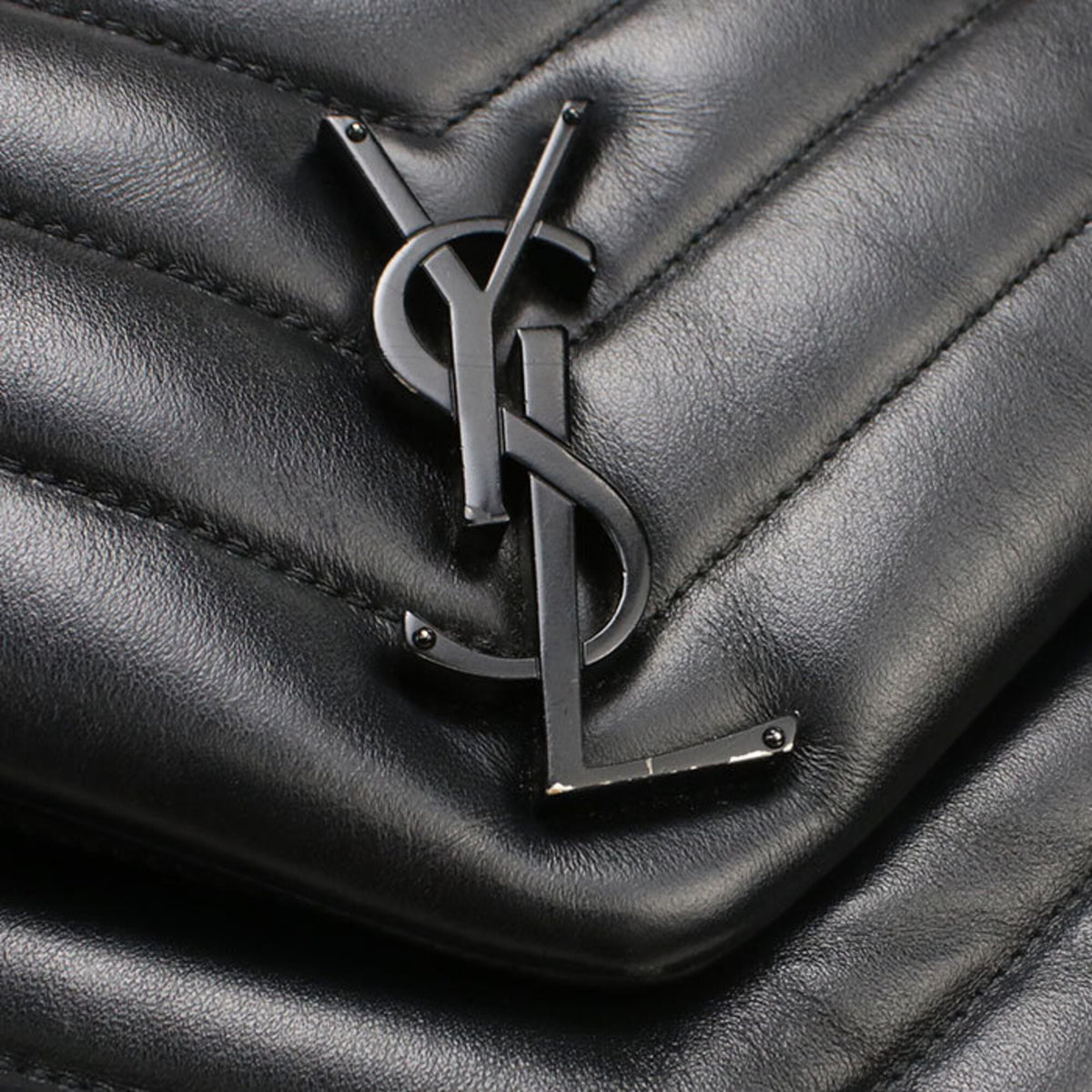 Saint Laurent Black Leather Shoulder Bag (Pre-Owned)
