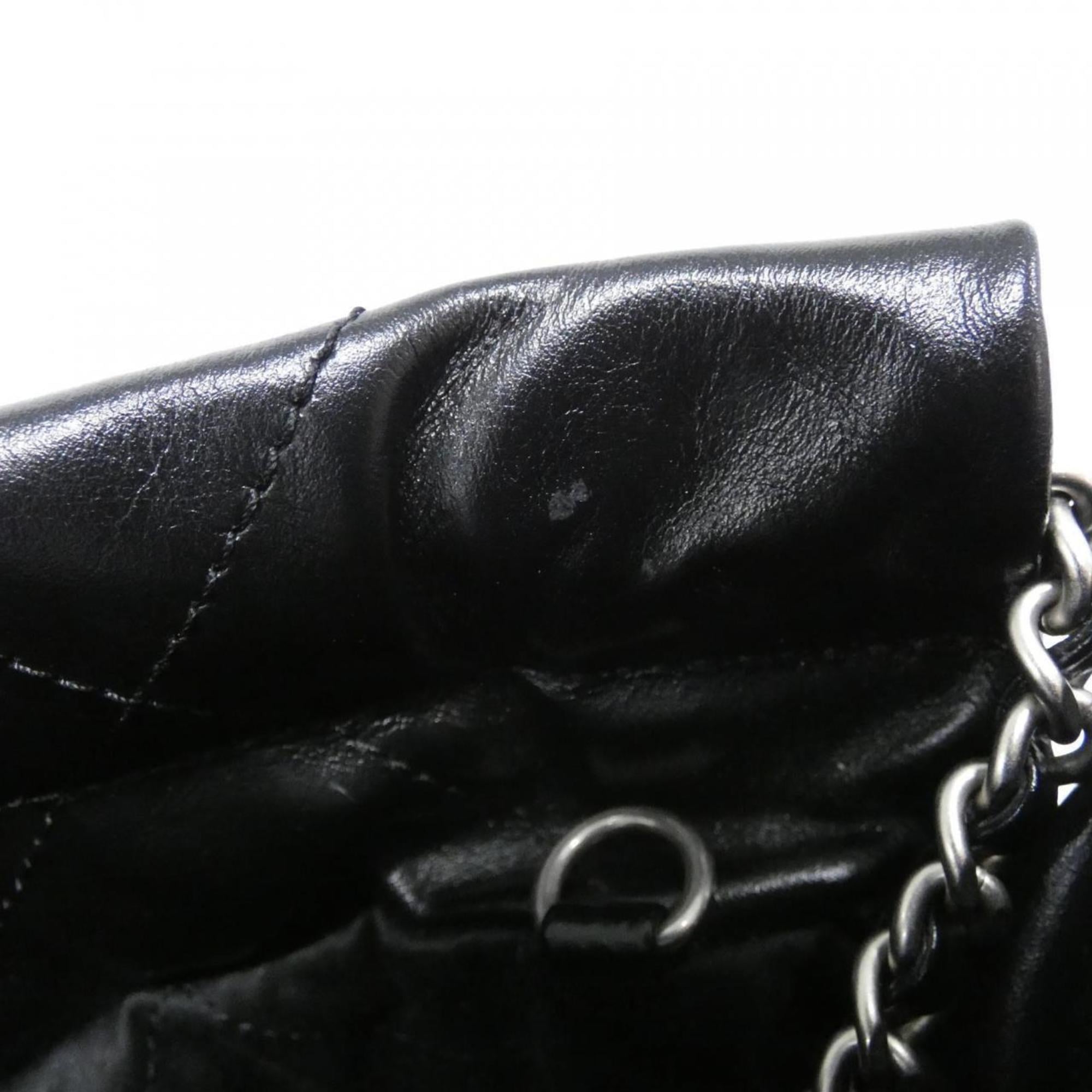 Chanel Black Leather Handbag (Pre-Owned)