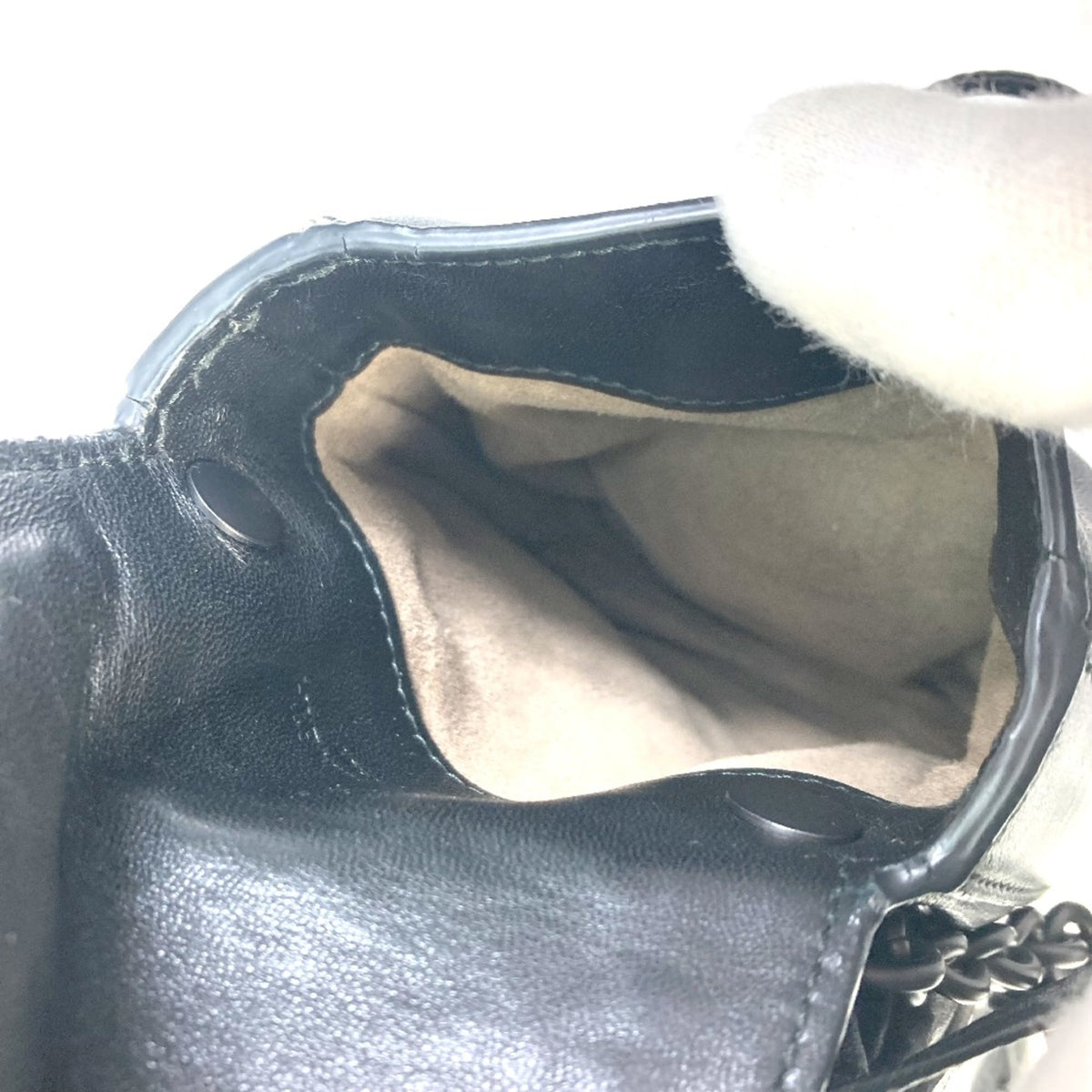 Bottega Veneta Black Leather Shoulder Bag (Pre-Owned)