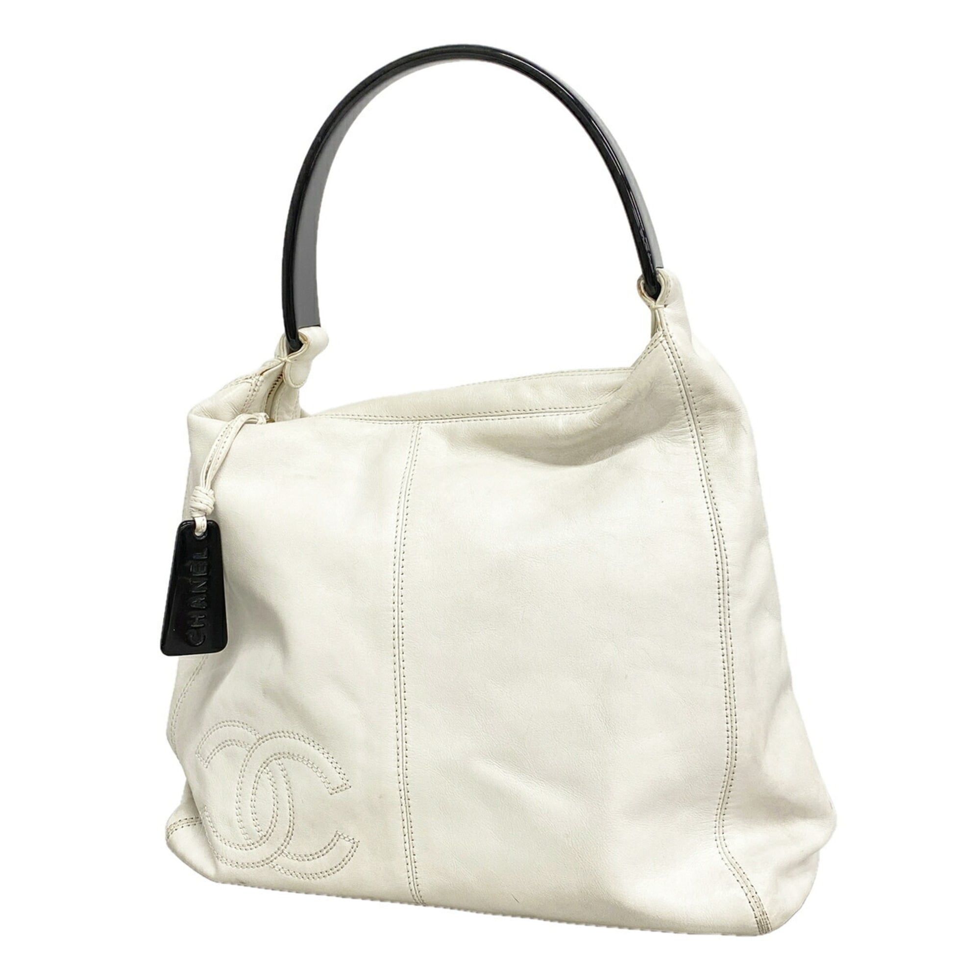 Chanel White Leather Shoulder Bag (Pre-Owned)