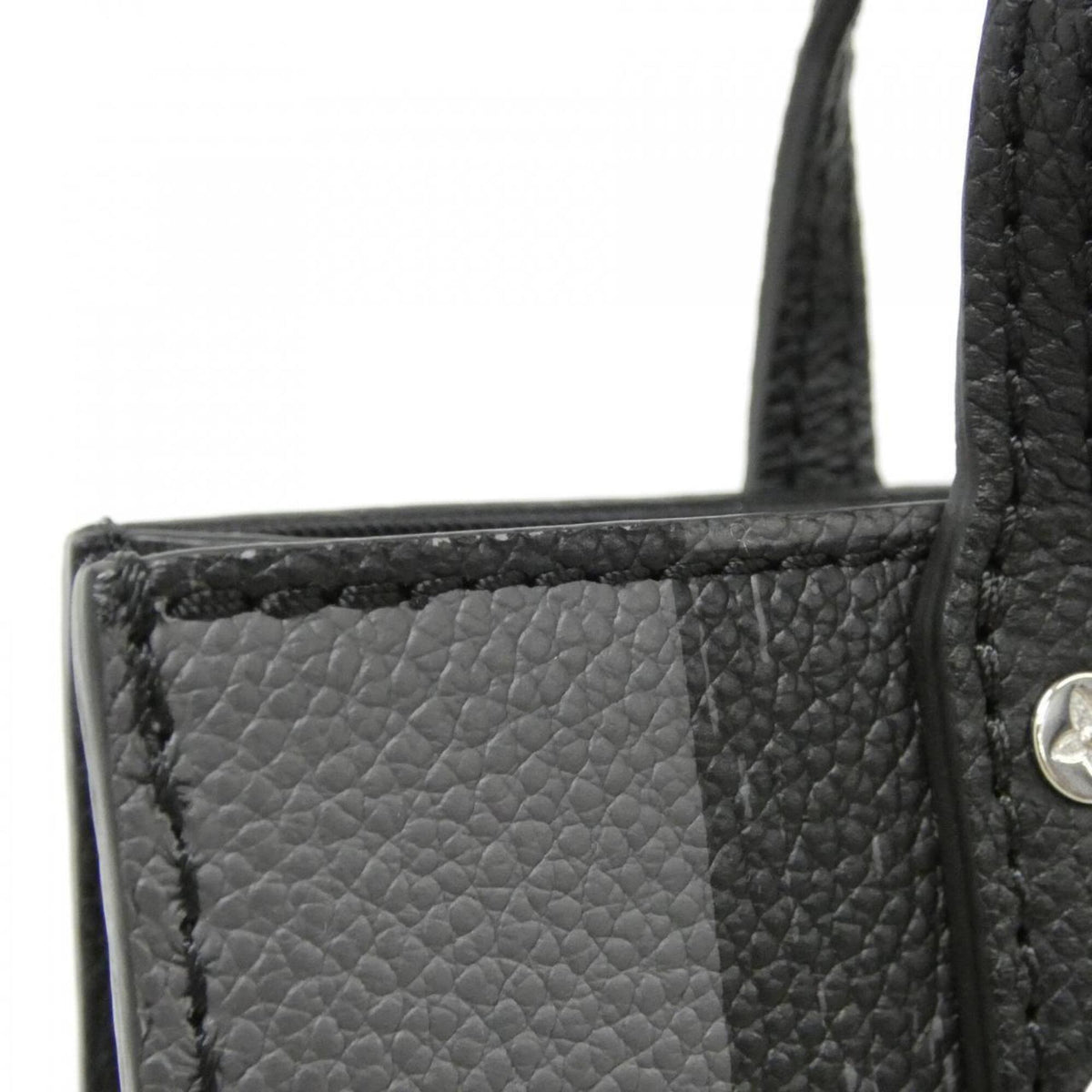 Louis Vuitton Black Leather Handbag (Pre-Owned)