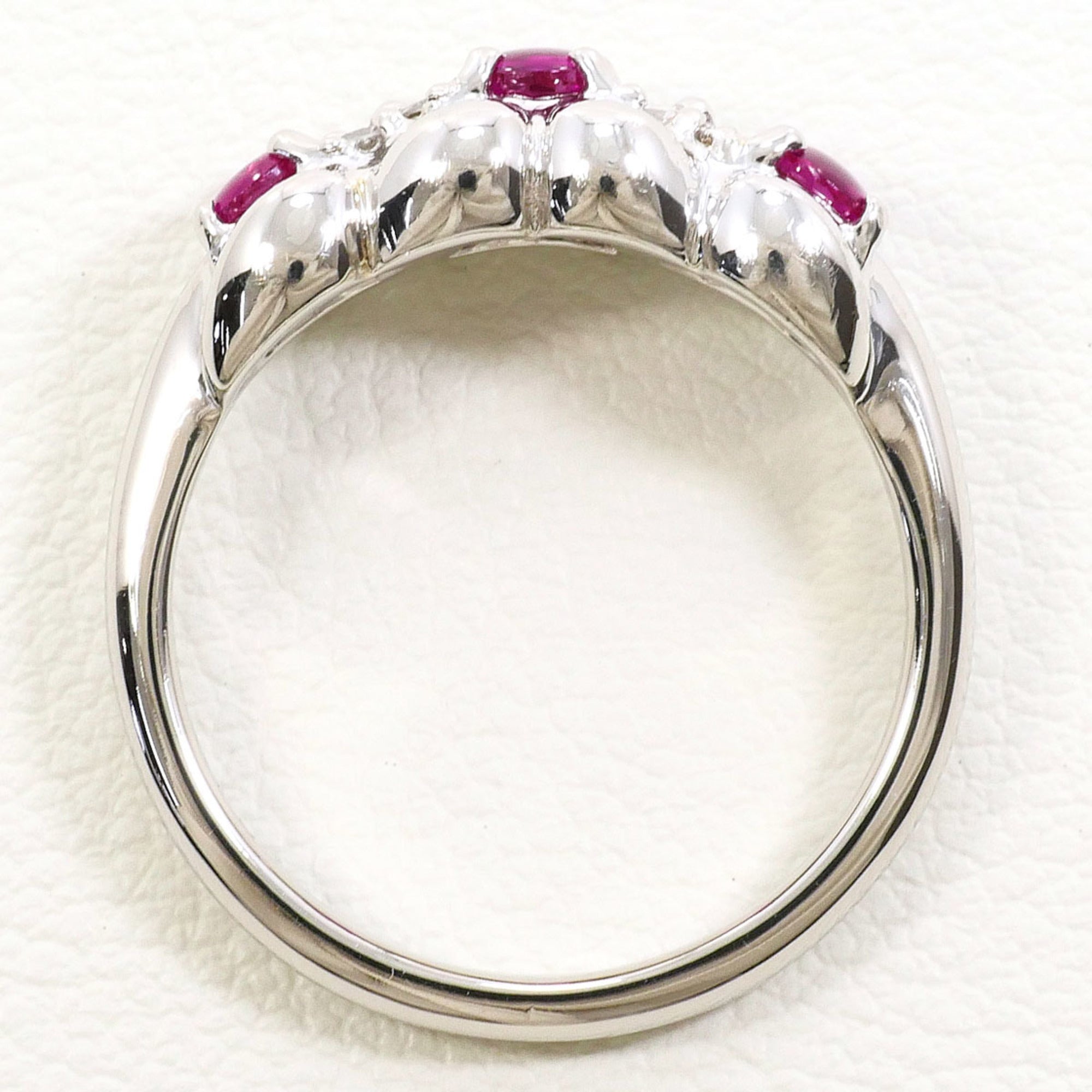 Pigeon Clear Platinum Red Color Platinum 900 Band Ring (Pre-Owned)