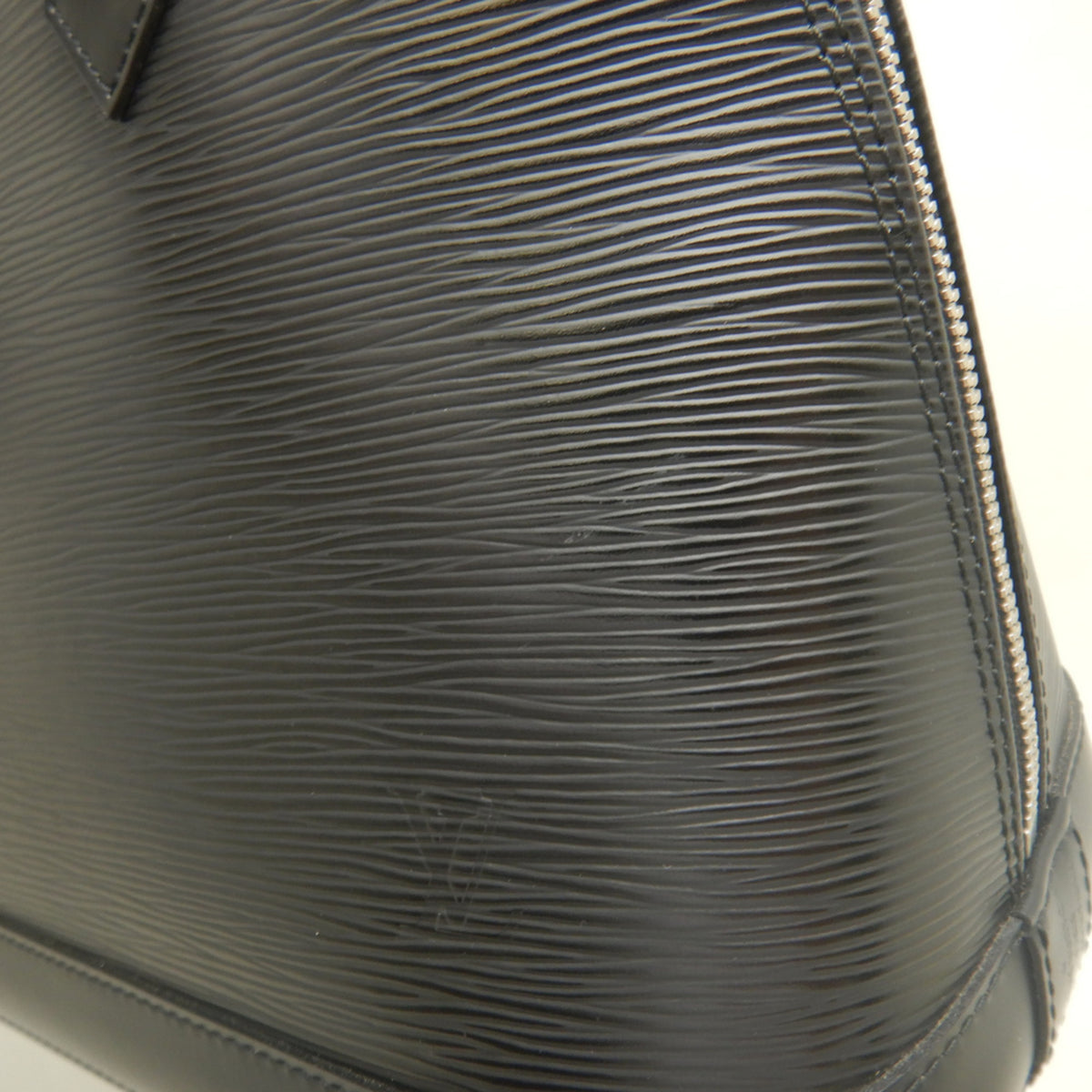 Louis Vuitton Noir Epi Leather Handbag (Pre-Owned)