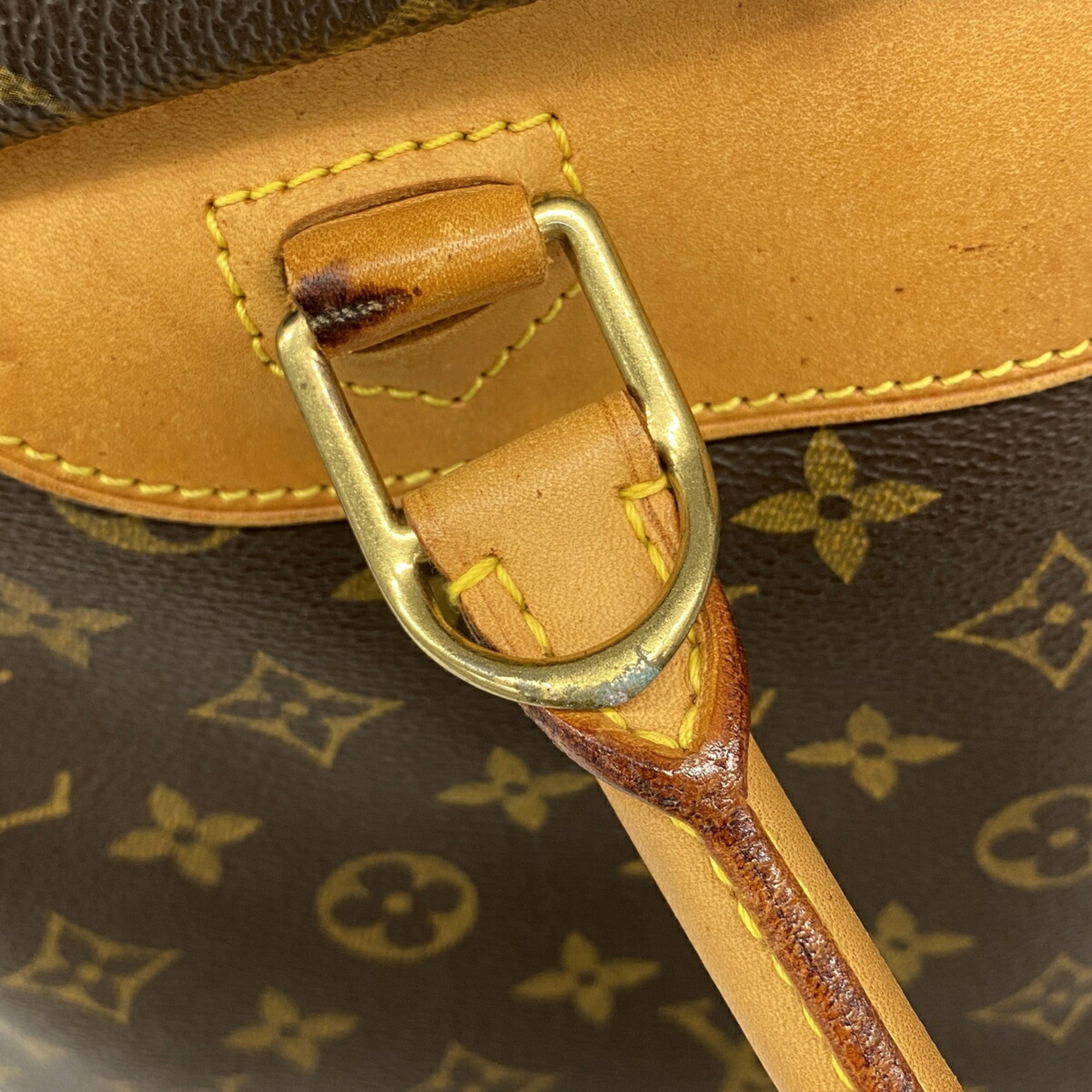 Louis Vuitton Brown Handbag (Pre-Owned)
