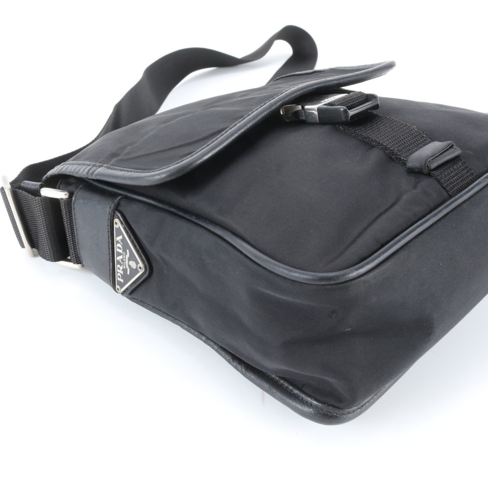 Prada Black Nylon Leather Shoulder Bag (Pre-Owned)
