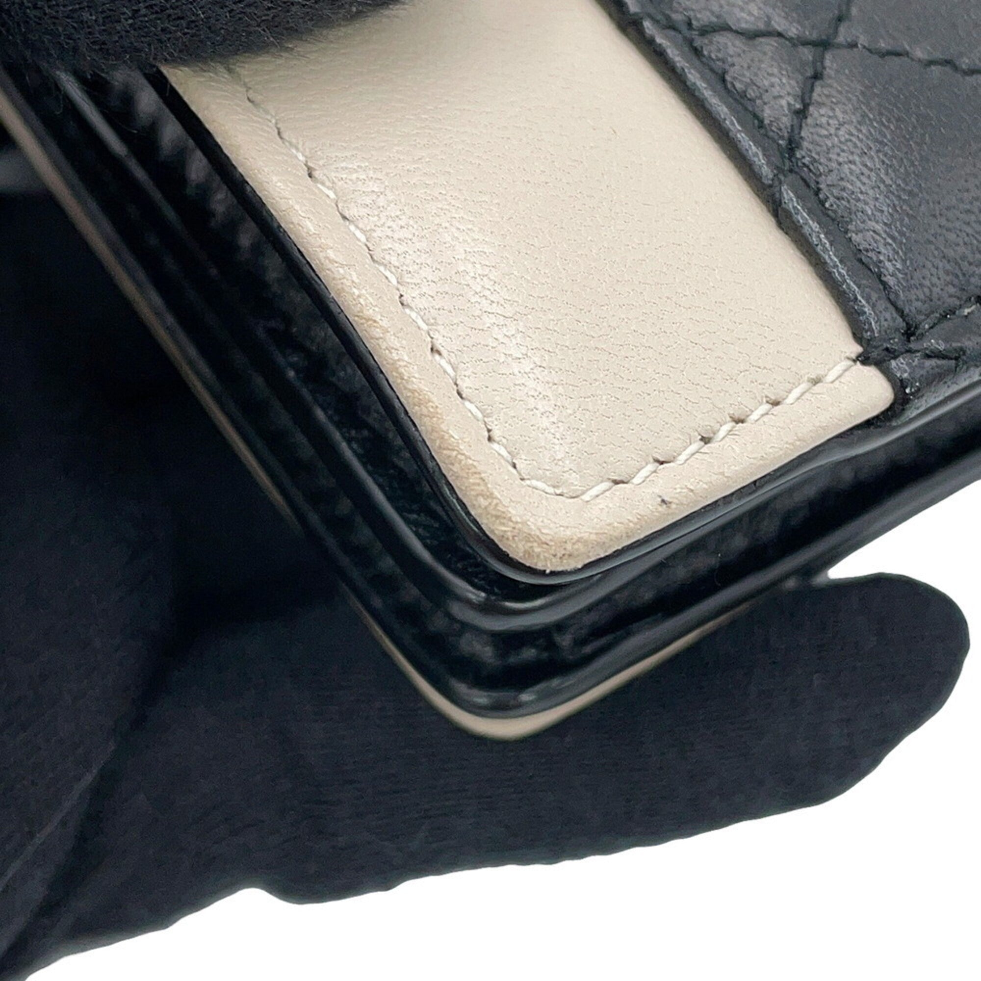 Saint Laurent Black White Leather Shoulder Bag (Pre-Owned)