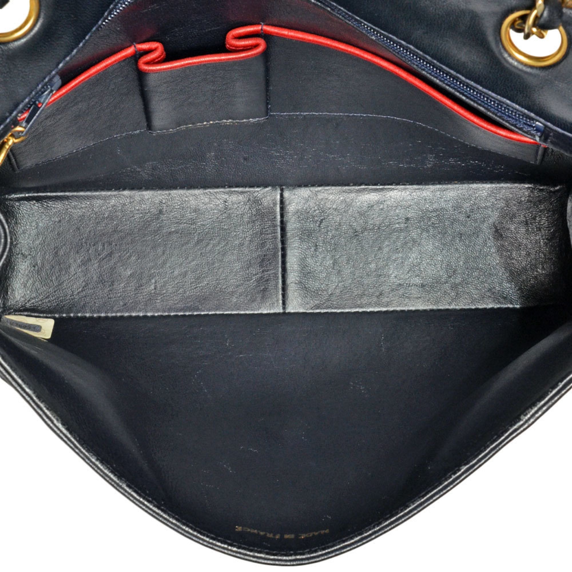 Chanel Matelasse Navy Leather Shoulder Bag (Pre-Owned)