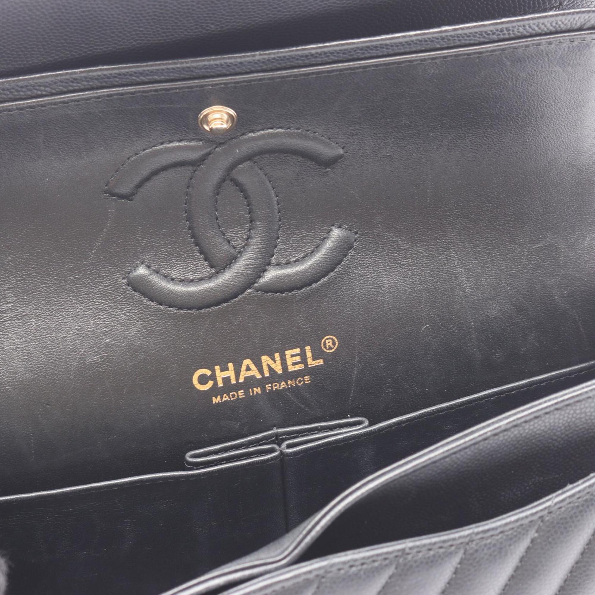 Chanel Black Grained Calfskin Handbag Shoulder Bag (Pre-Owned)