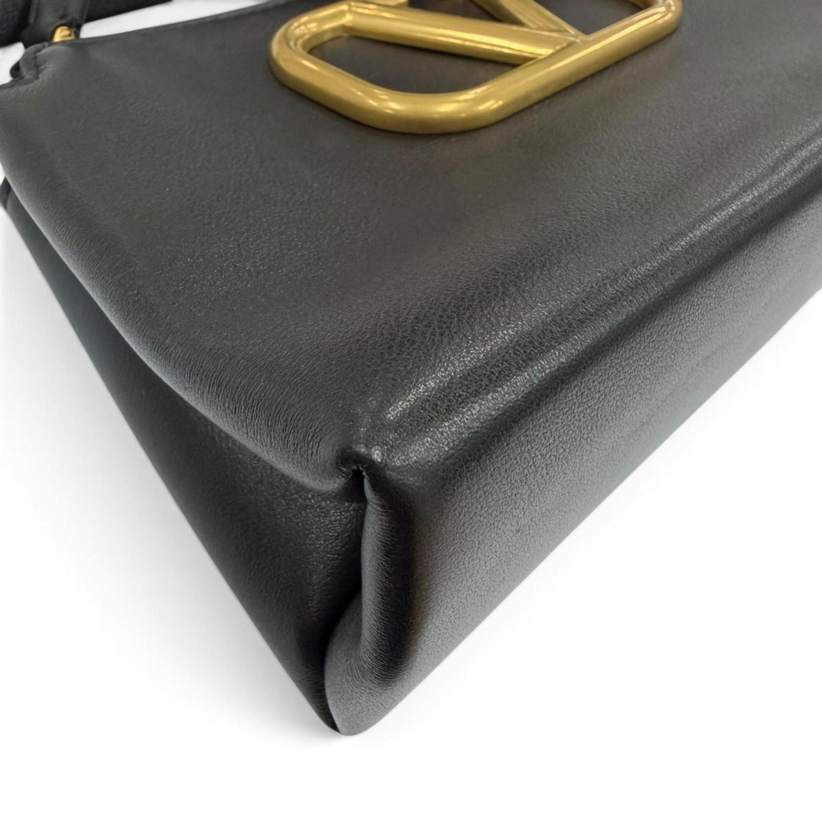 Valentino Black Leather Pouch (Pre-Owned)