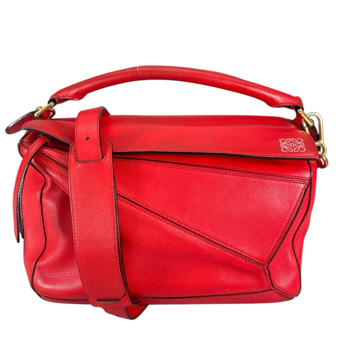 Loewe Red Color Shoulder Bag (Pre-Owned)