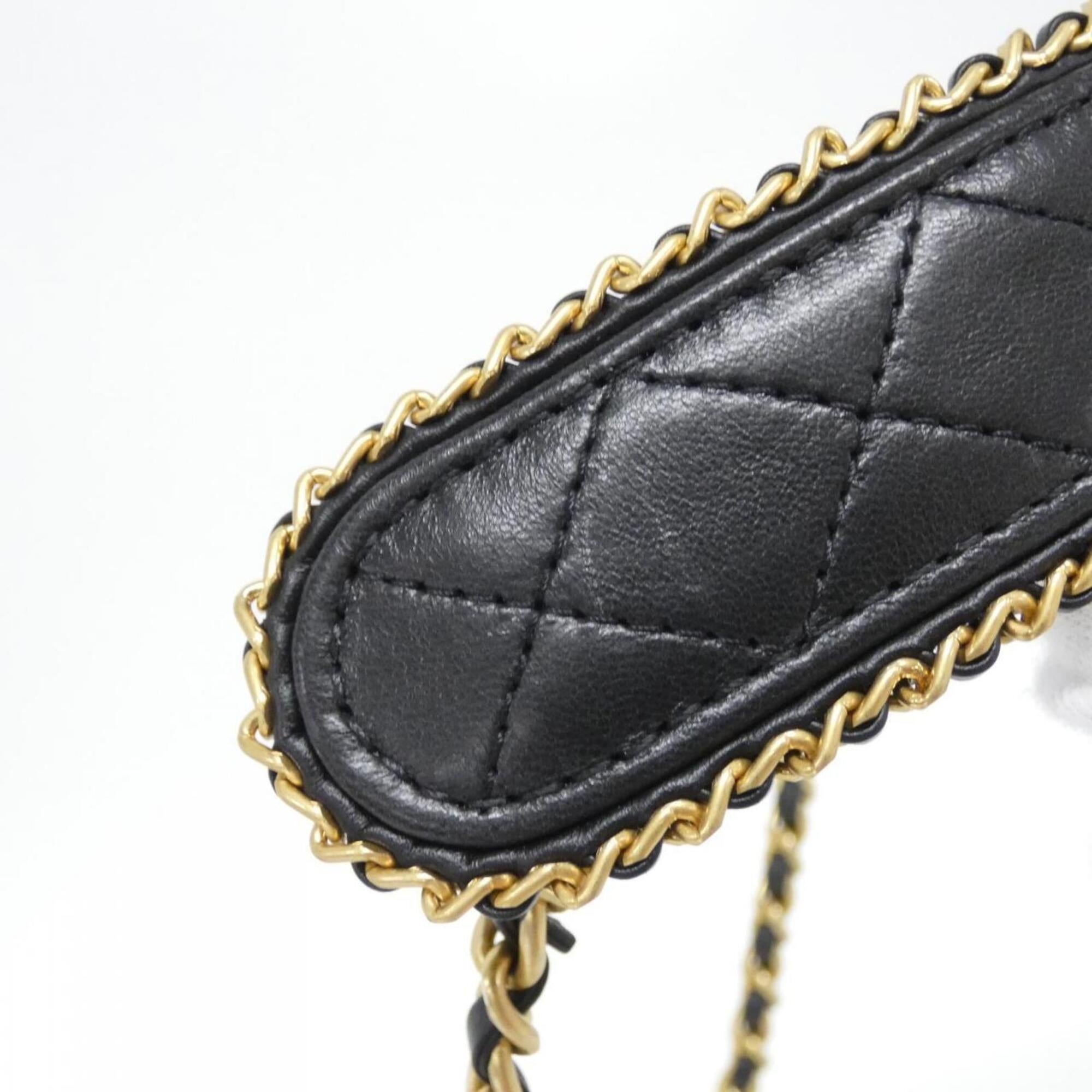 Chanel Black Leather Shoulder Bag (Pre-Owned)