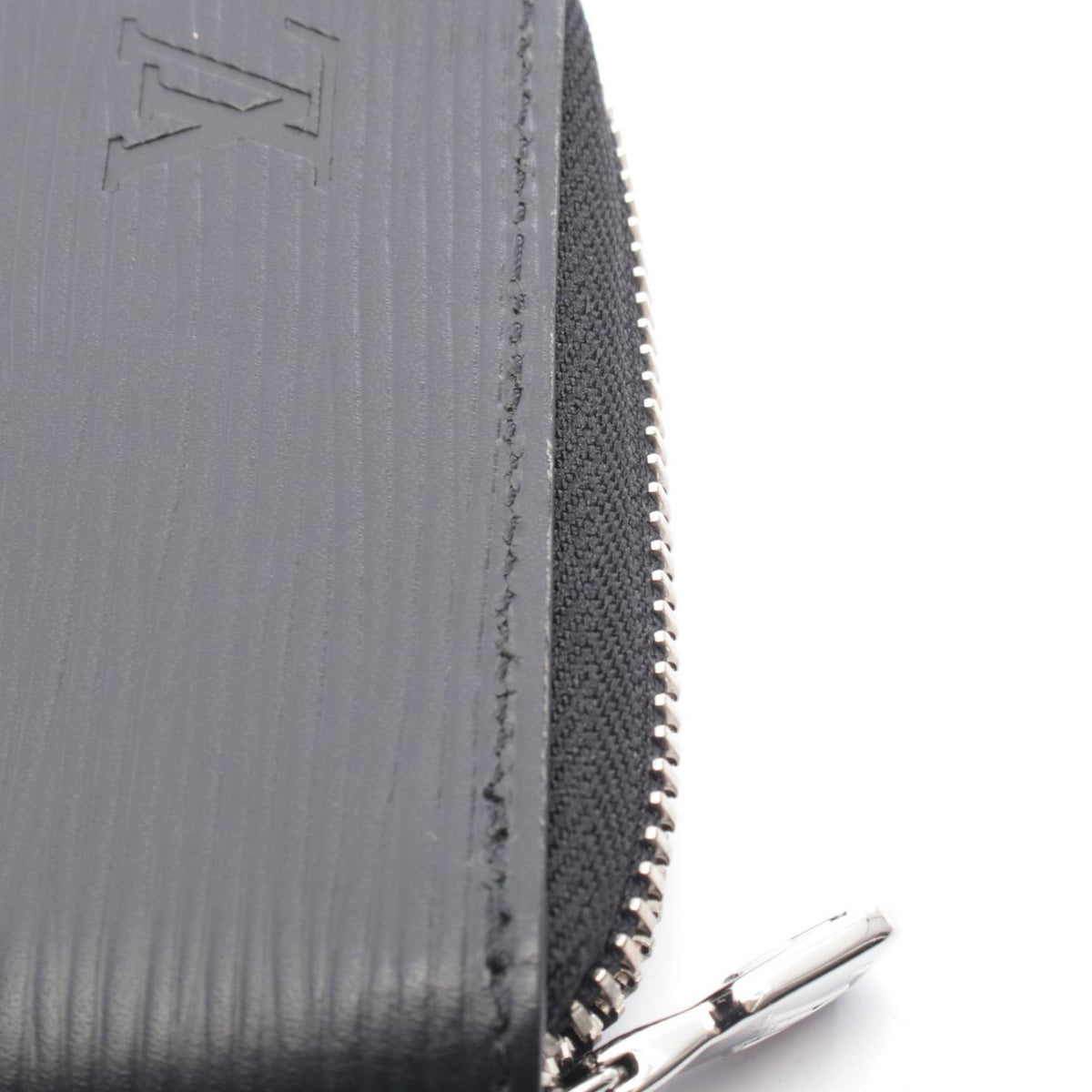 Louis Vuitton Black Noir Epi Leather Long Wallet (Bi-Fold) (Pre-Owned)