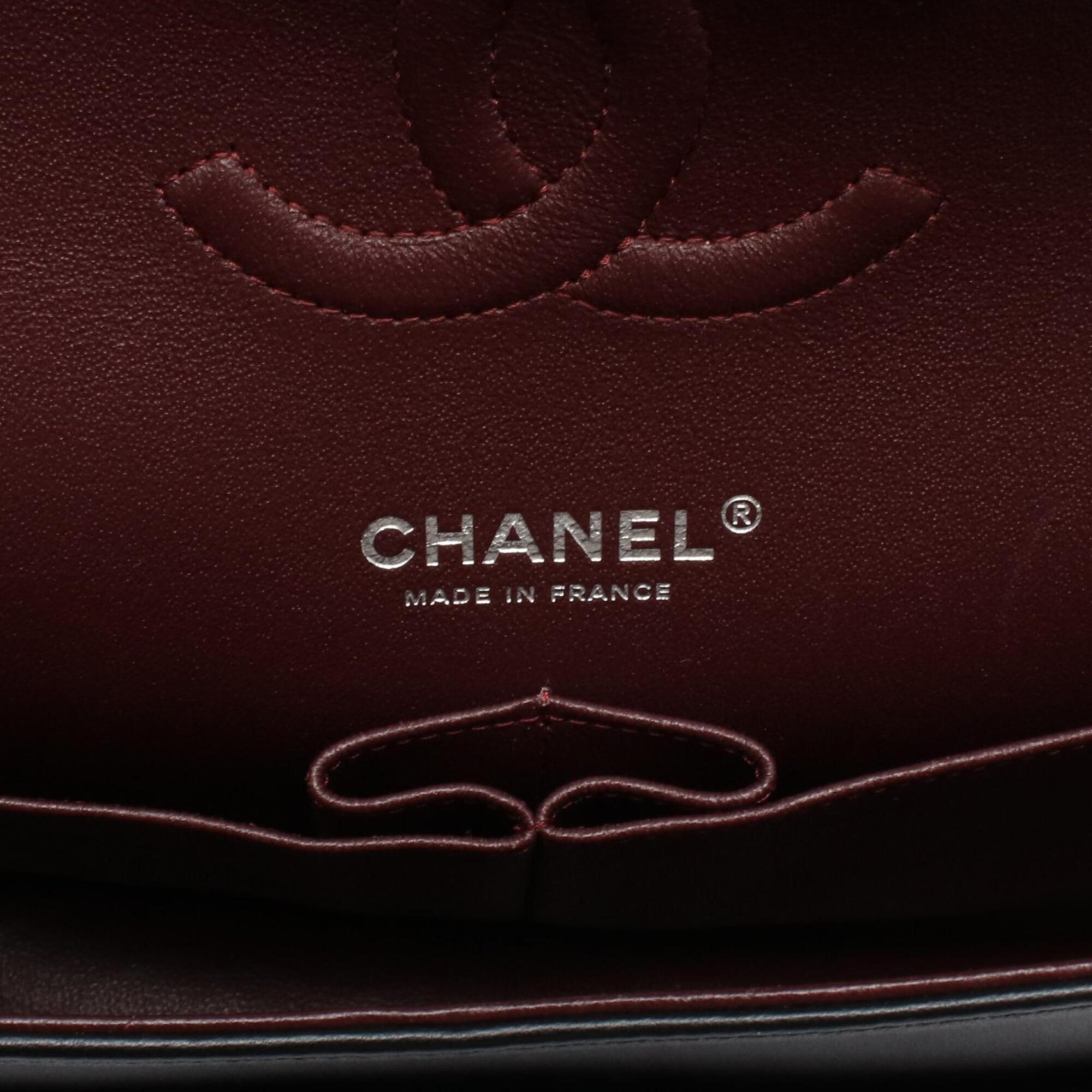 Chanel Black Leather Handbag Shoulder Bag (Pre-Owned)