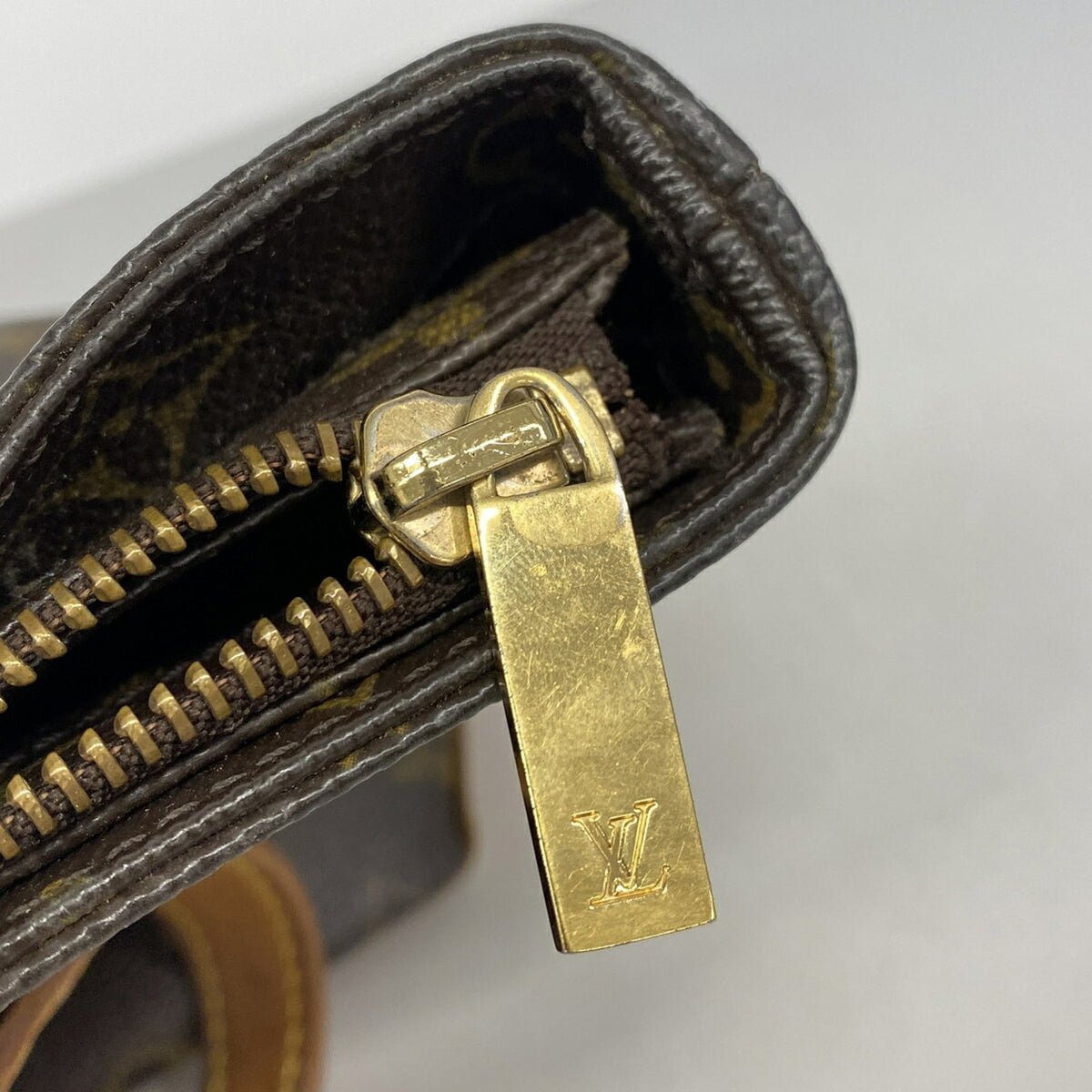 Louis Vuitton Brown Tote Bag (Pre-Owned)