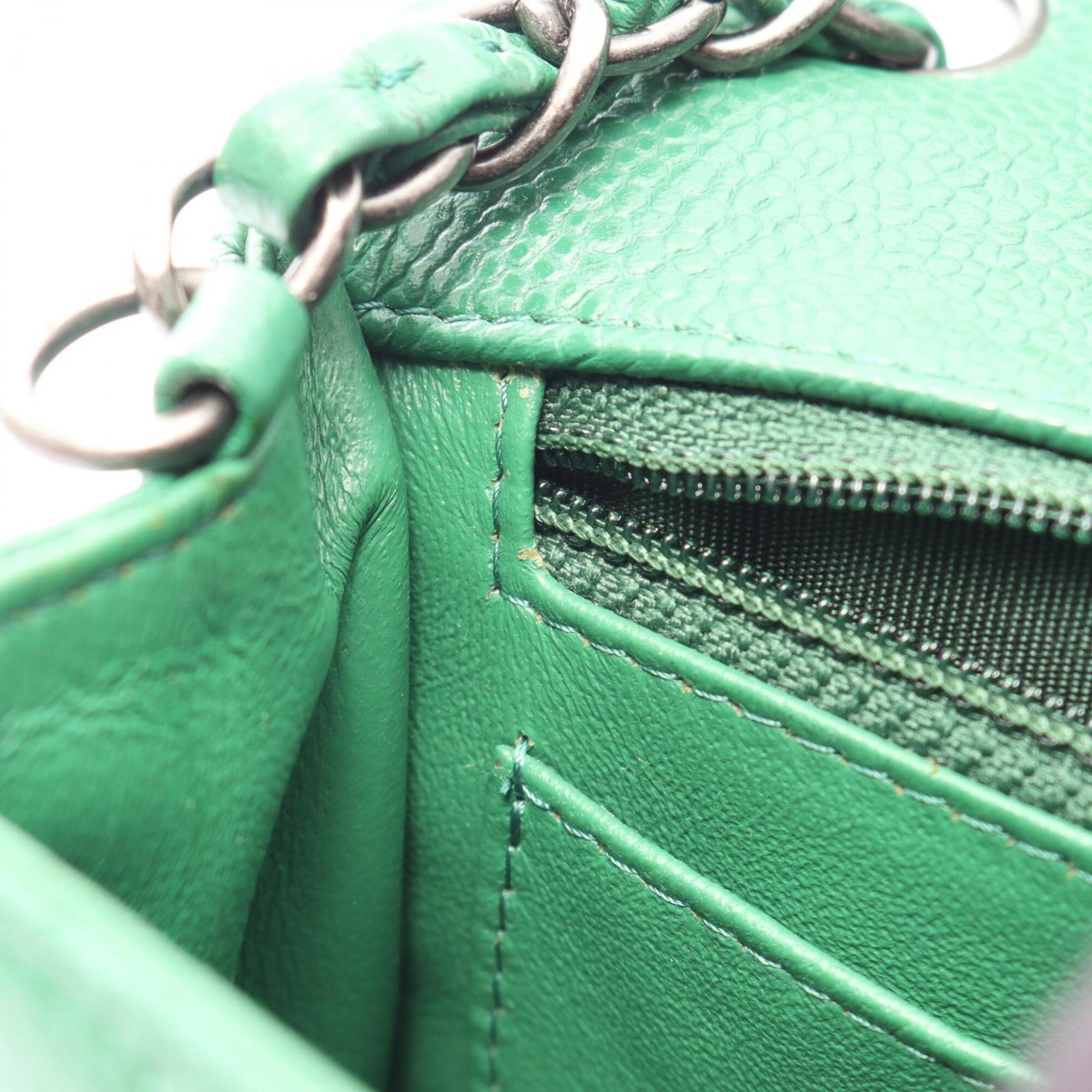 Chanel Green Grained Calfskin Handbag Shoulder Bag (Pre-Owned)