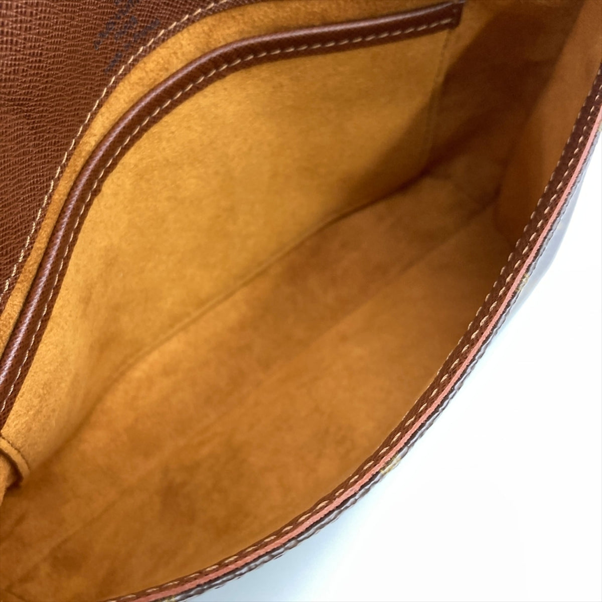 Louis Vuitton Brown Monogram Shoulder Bag (Pre-Owned)