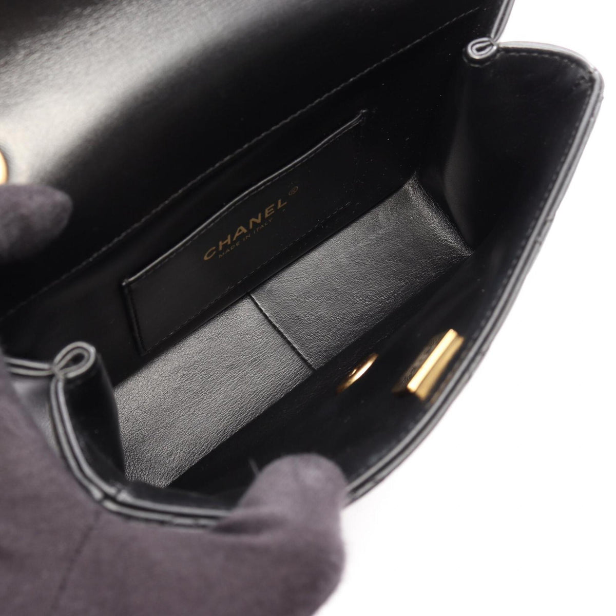 Chanel Black Leather Handbag Shoulder Bag (Pre-Owned)