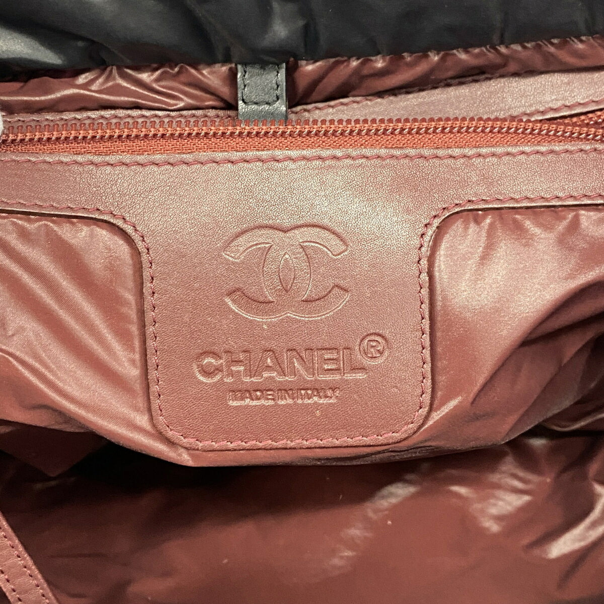 Chanel Black Nylon Tote Bag (Pre-Owned)