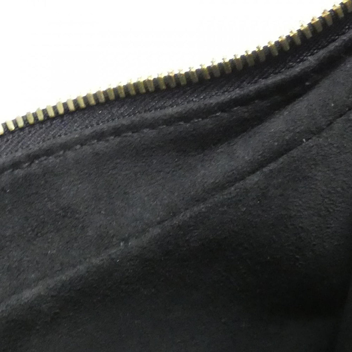Louis Vuitton Black Shoulder Bag (Pre-Owned)