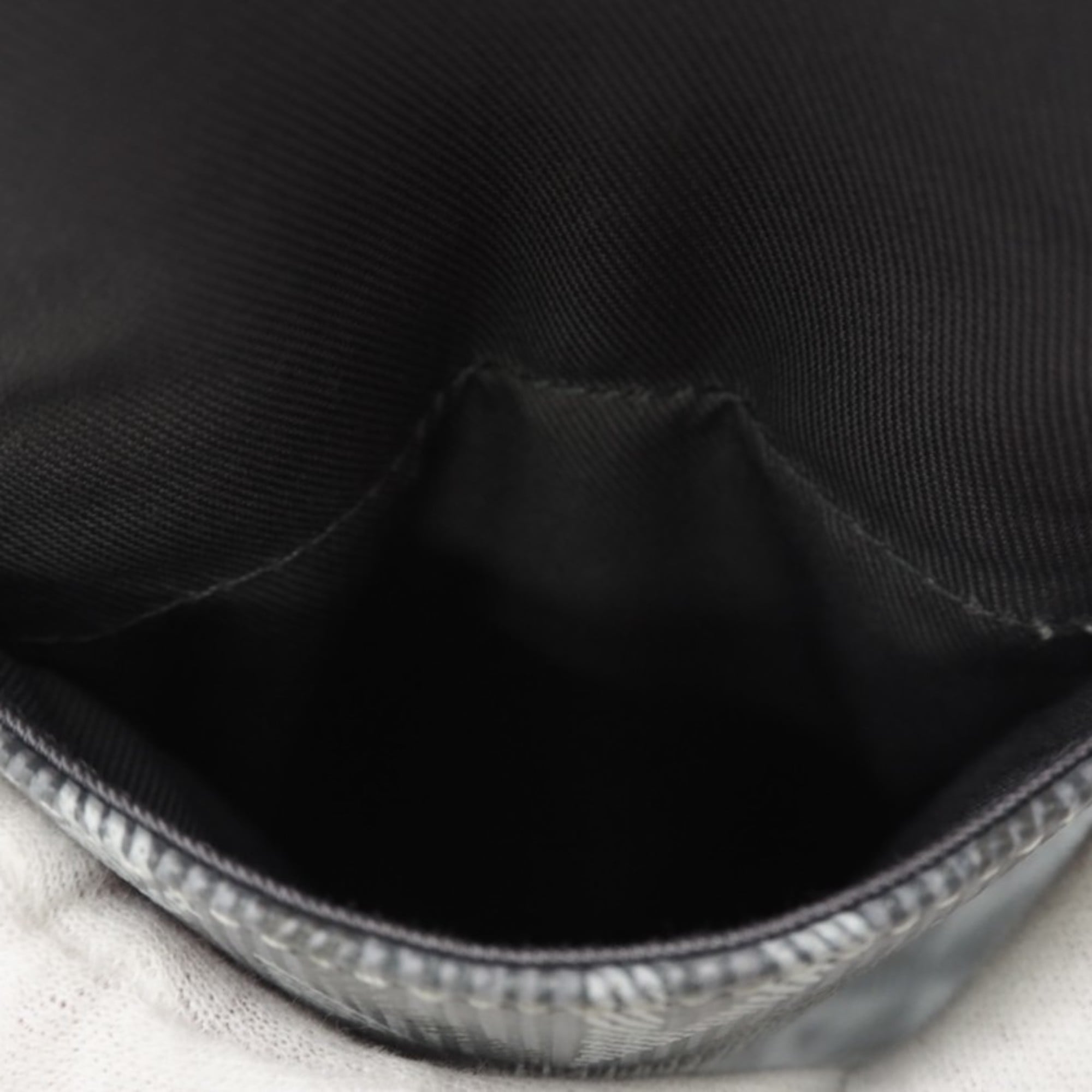 Christian Dior Gray White Leather Shoulder Bag (Pre-Owned)