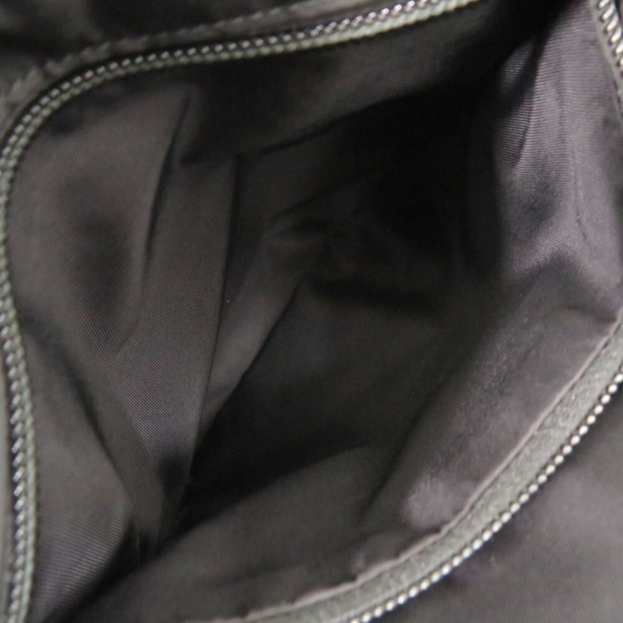 Gucci Black Nylon Shoulder Bag (Pre-Owned)