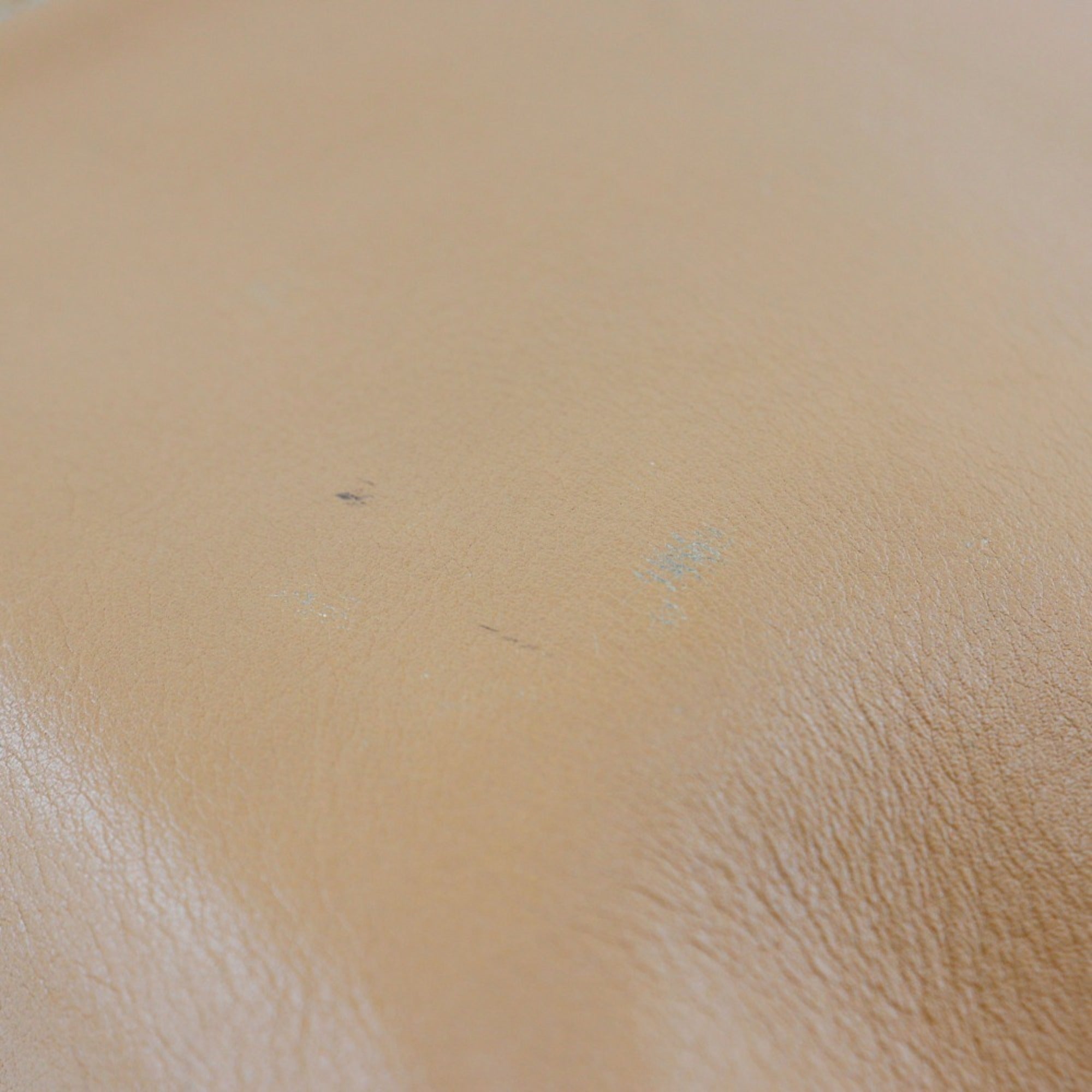 Tod's Beige Leather Shoulder Bag (Pre-Owned)