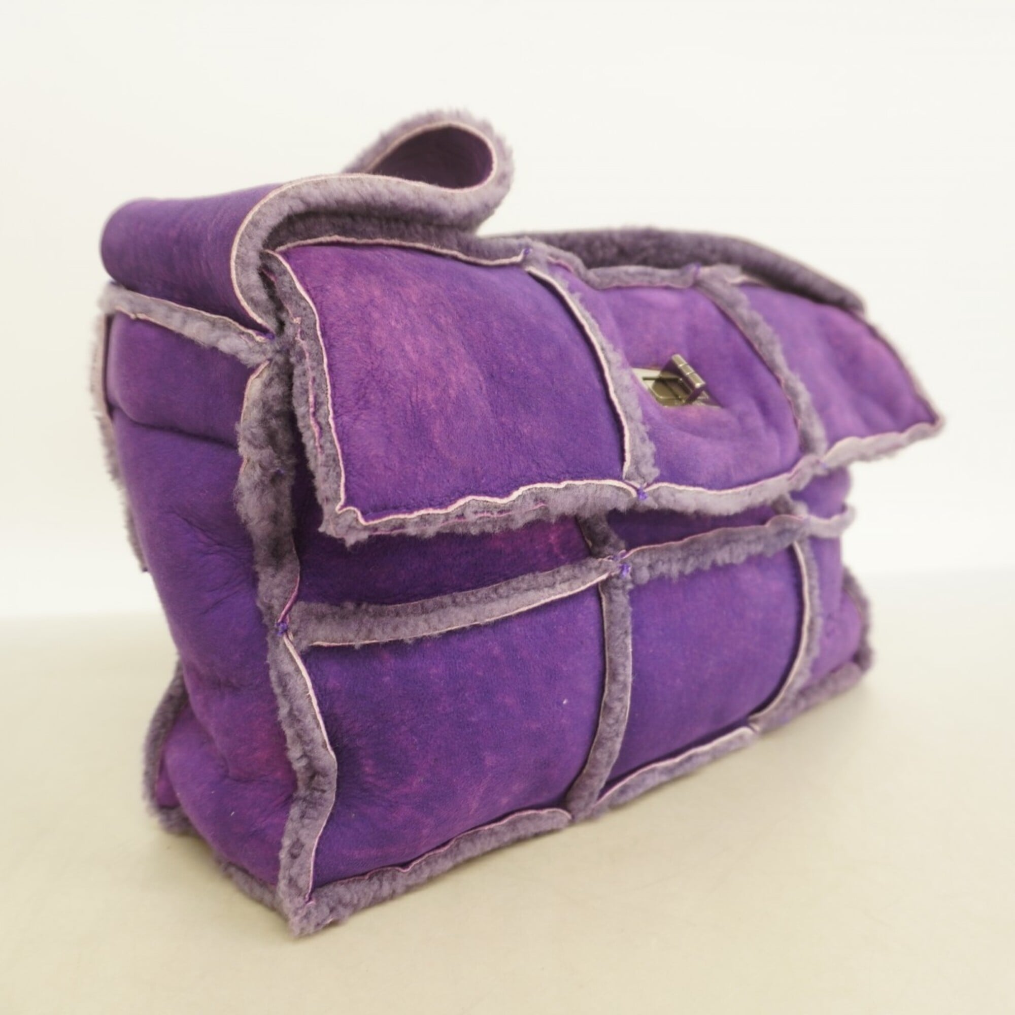 Chanel Purple Shoulder Bag (Pre-Owned)