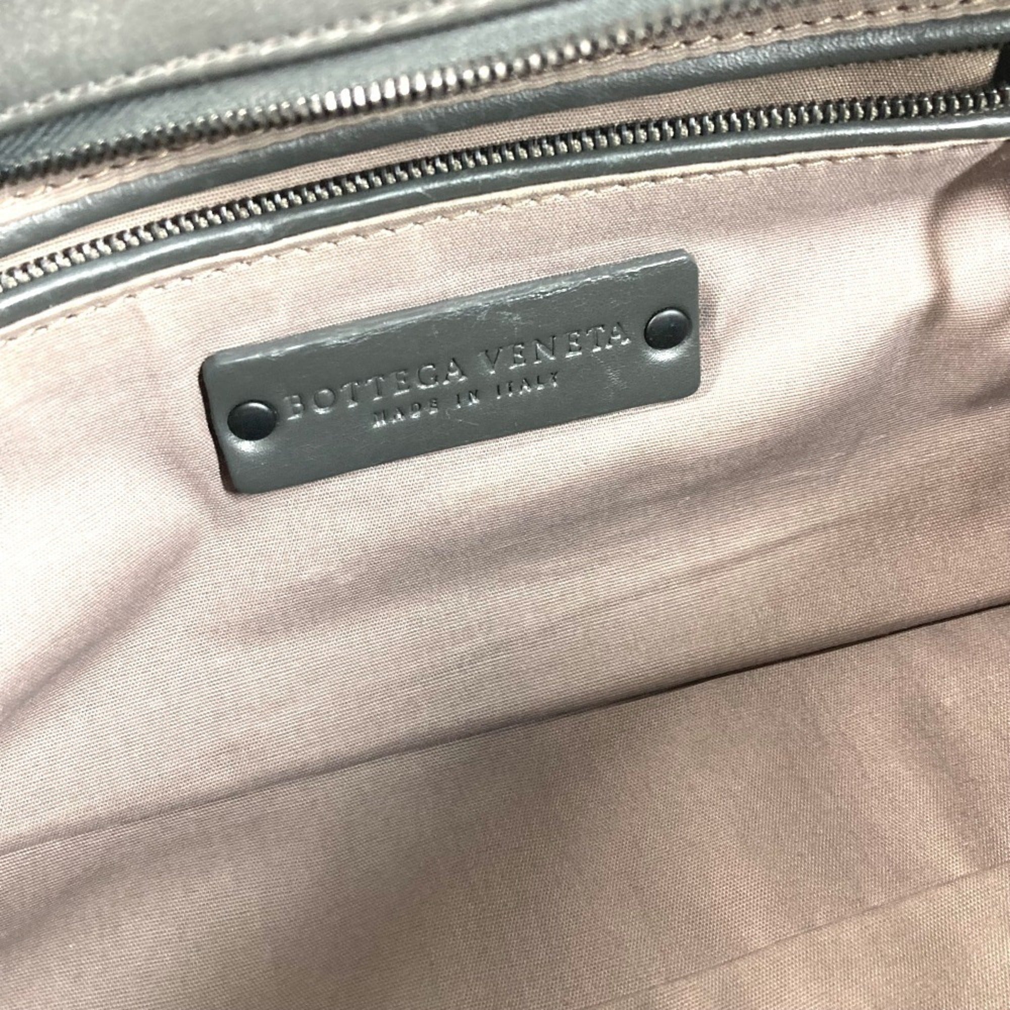 Bottega Veneta Intrecciato Dark Gray Leather Clutch Bag Handbag (Pre-Owned)