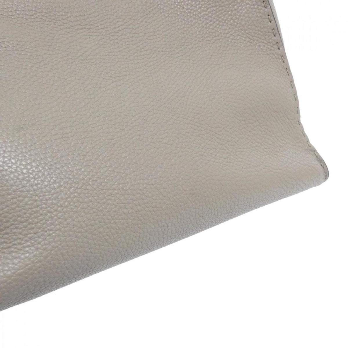 Fendi Beige Leather Handbag (Pre-Owned)