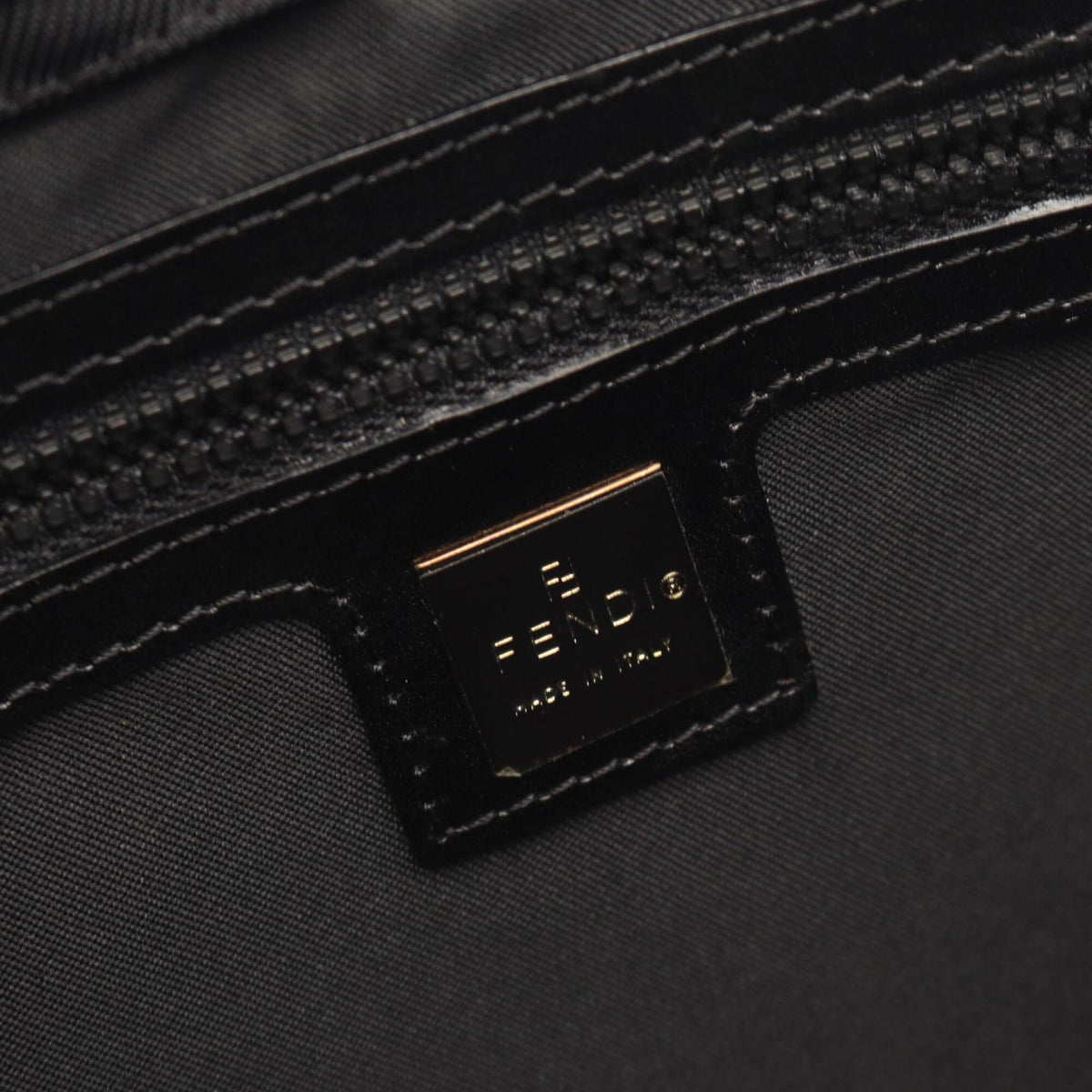 Fendi Black Nylon Handbag Shoulder Bag (Pre-Owned)