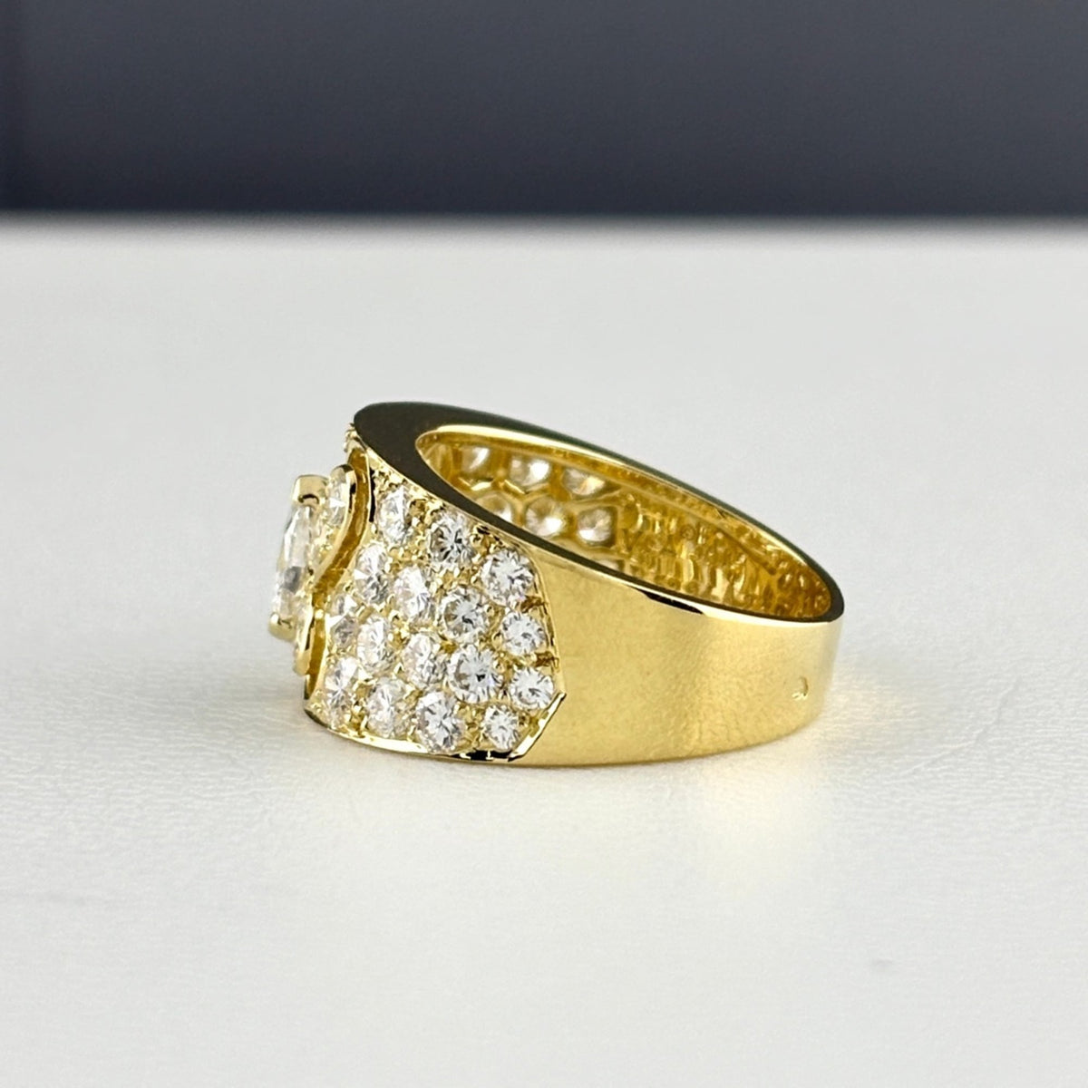 Van Cleef & Arpels Yellow Gold (18K) Band Ring (Pre-Owned)