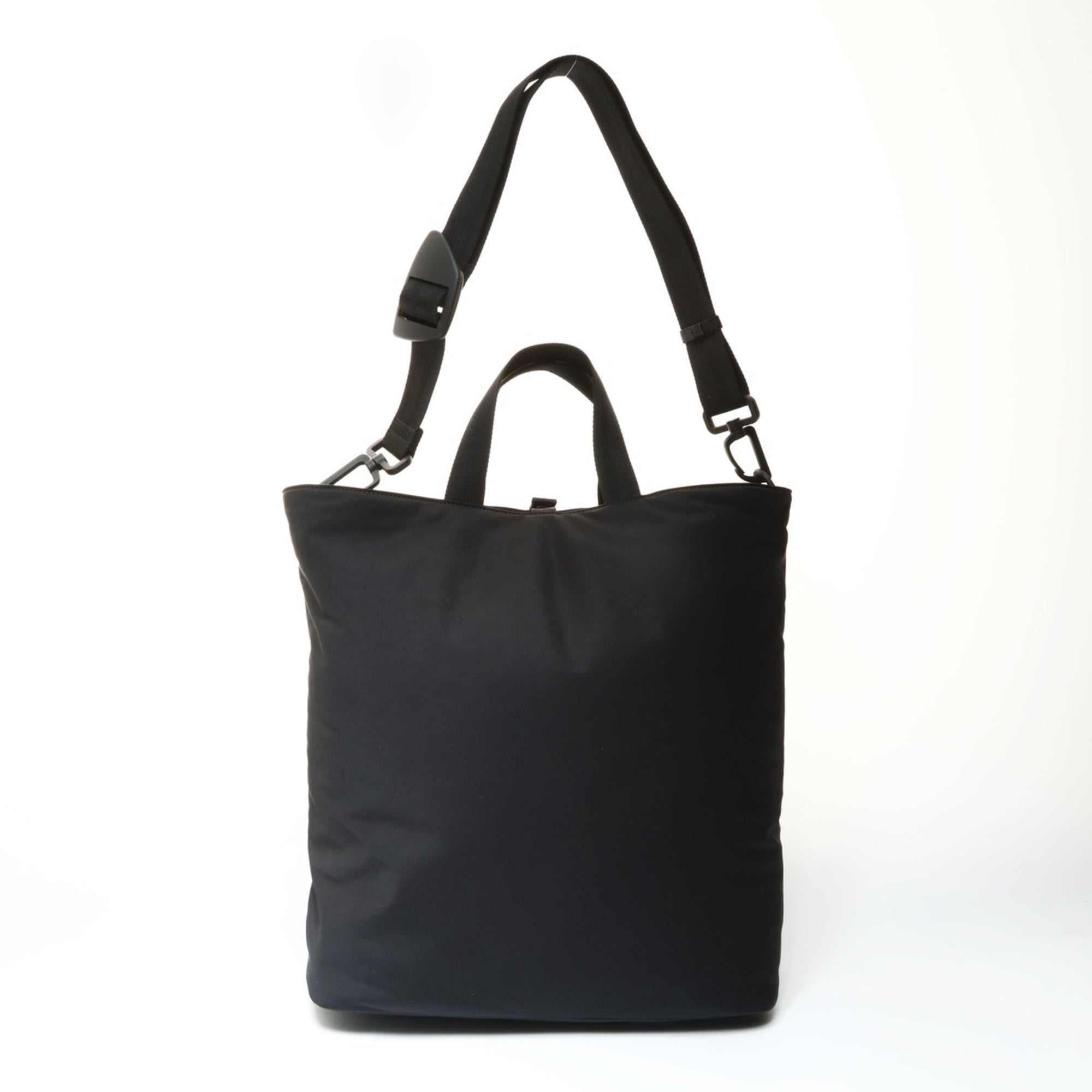 Burberry Black Nylon Shopping Bag Tote Bag (Pre-Owned)
