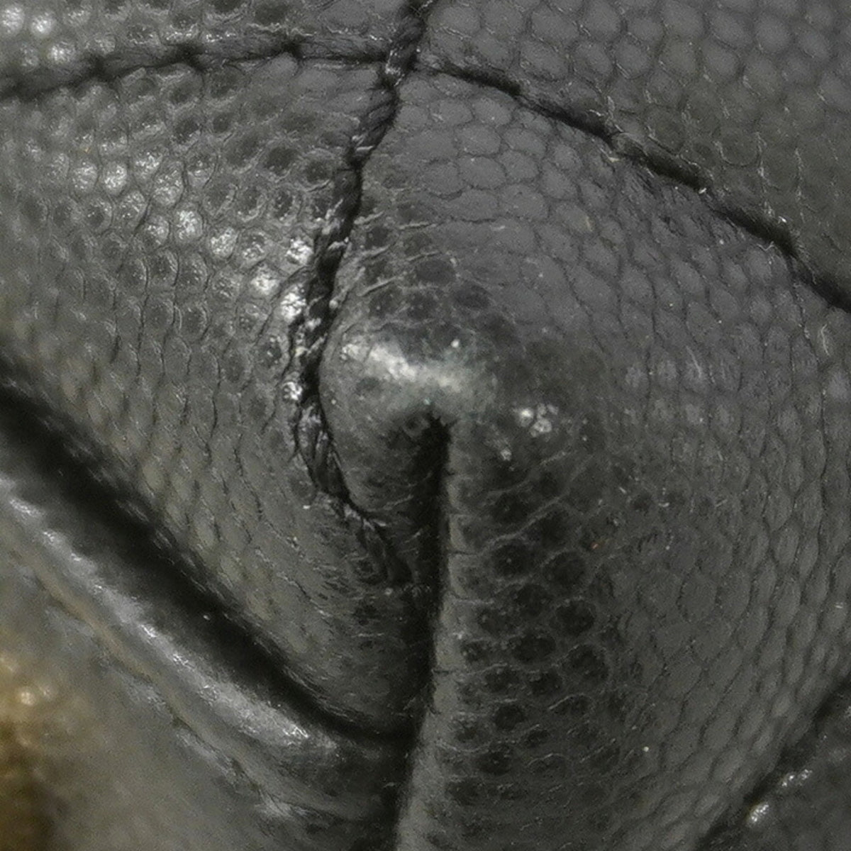 Chanel Black Grained Calfskin Handbag (Pre-Owned)