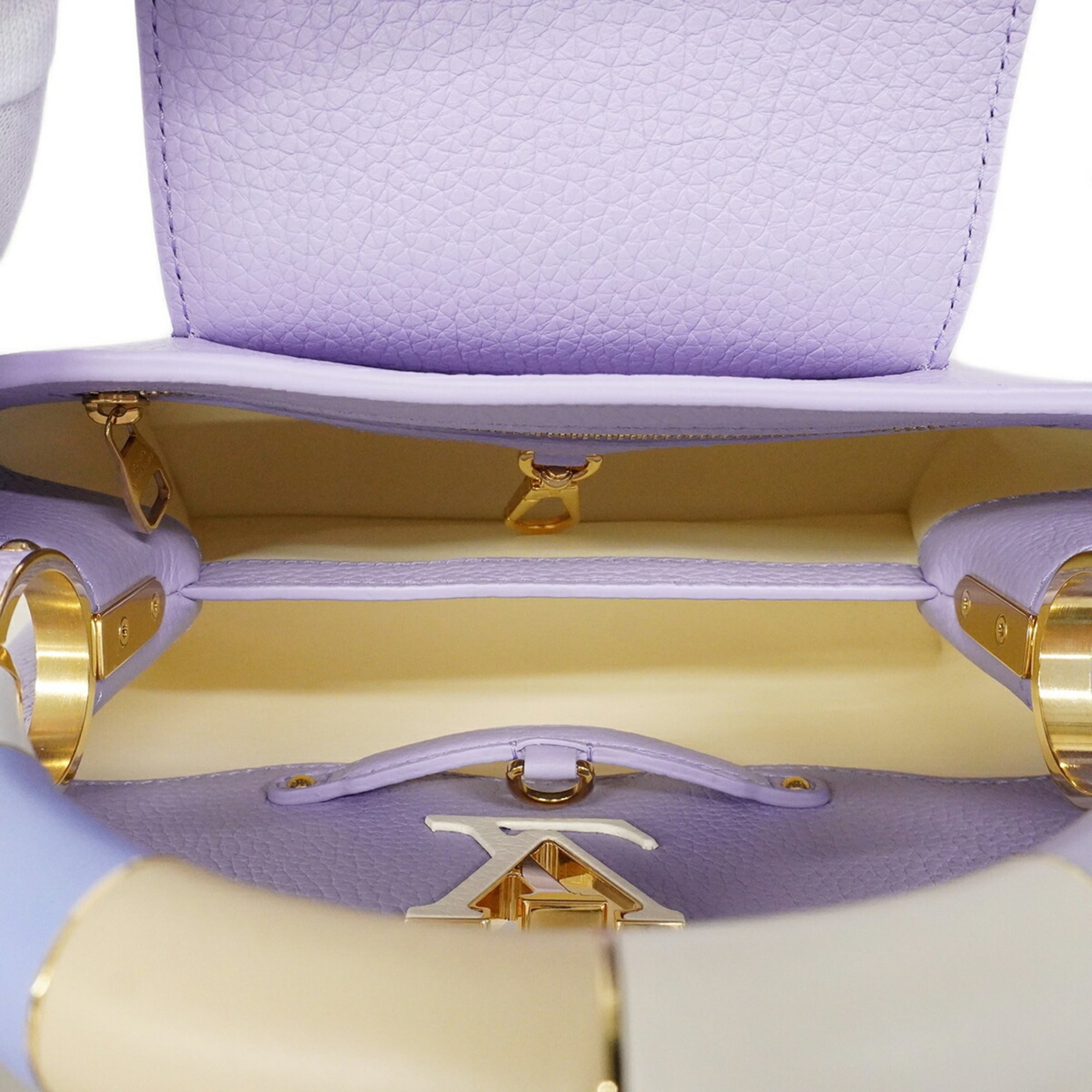 Louis Vuitton Purple Handbag (Pre-Owned)