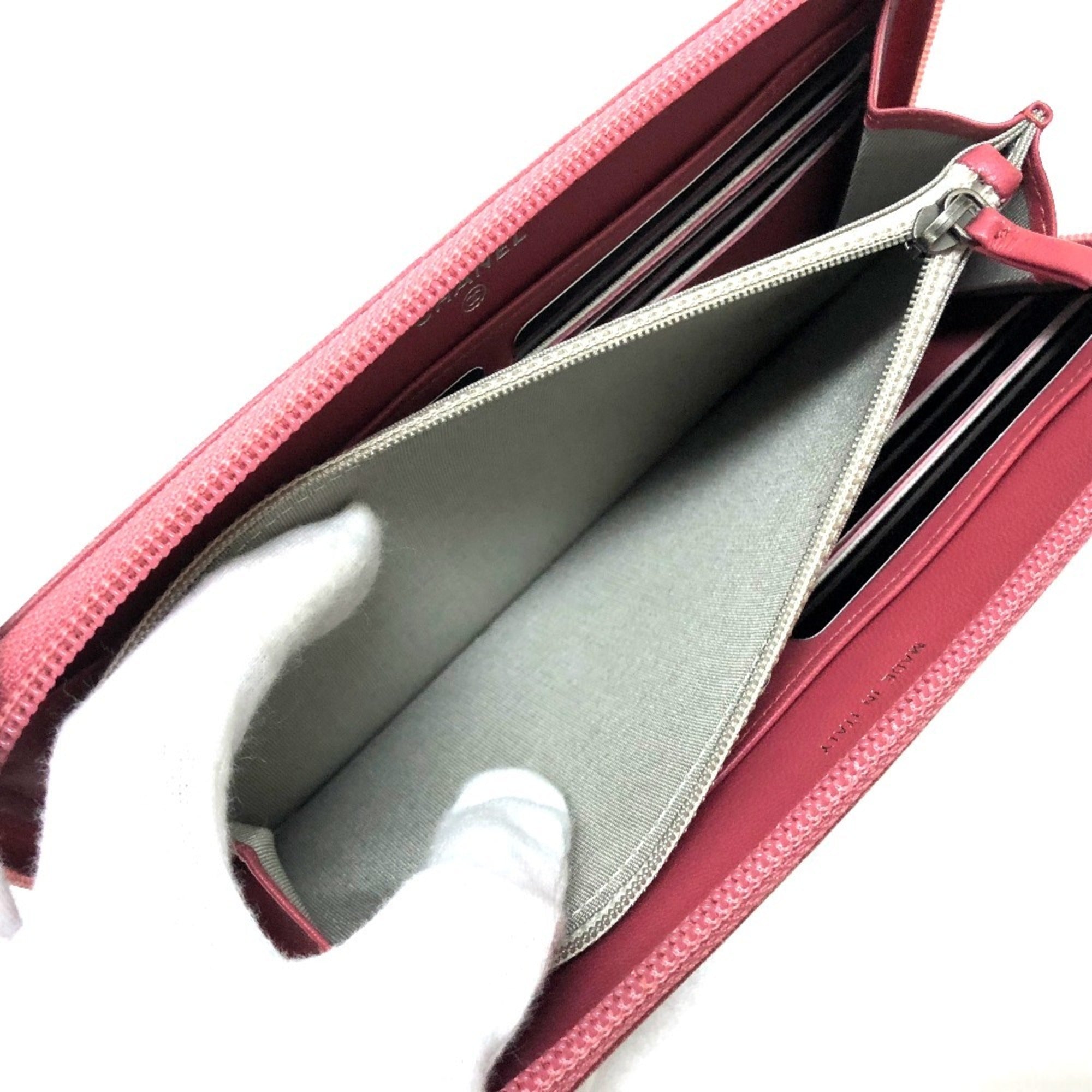 Chanel Boy Chanel Rose Pink Leather Long Wallet (Bi-Fold) (Pre-Owned)
