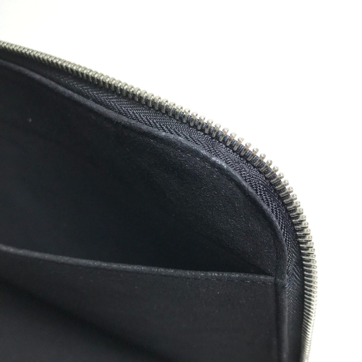 Louis Vuitton Black Noir Leather Clutch Bag Pochette (Pre-Owned)