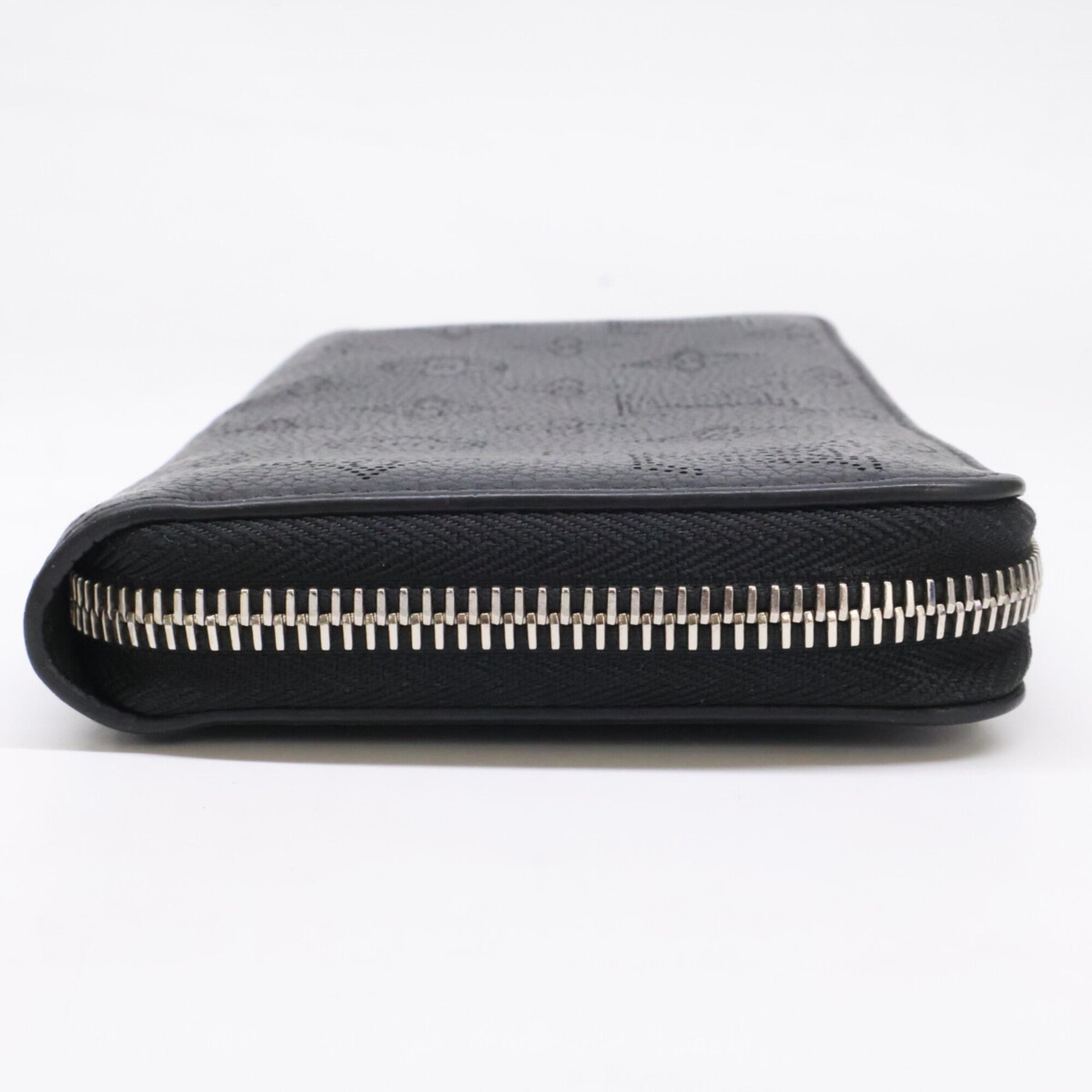 Louis Vuitton Black Mahina Leather Long Wallet (Bi-Fold) (Pre-Owned)