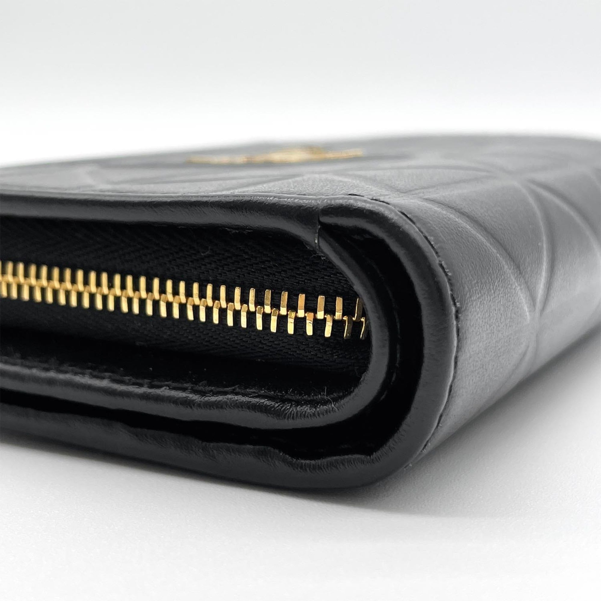 Prada Black Leather Wallet (Bi-Fold) (Pre-Owned)
