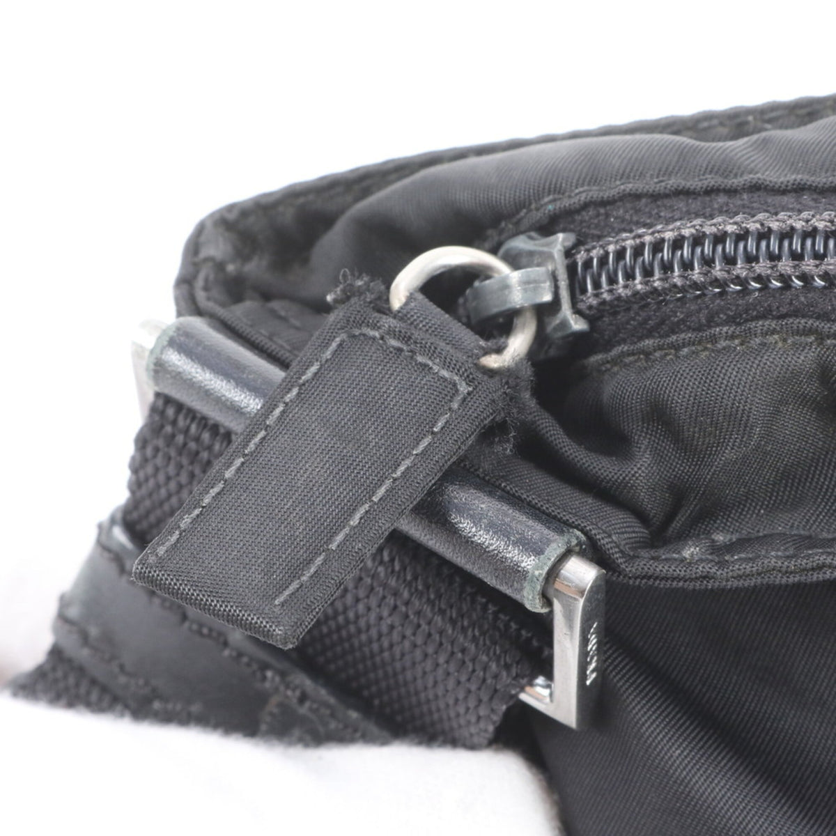 Prada Black Leather Nylon Messenger Bag Shoulder Bag (Pre-Owned)