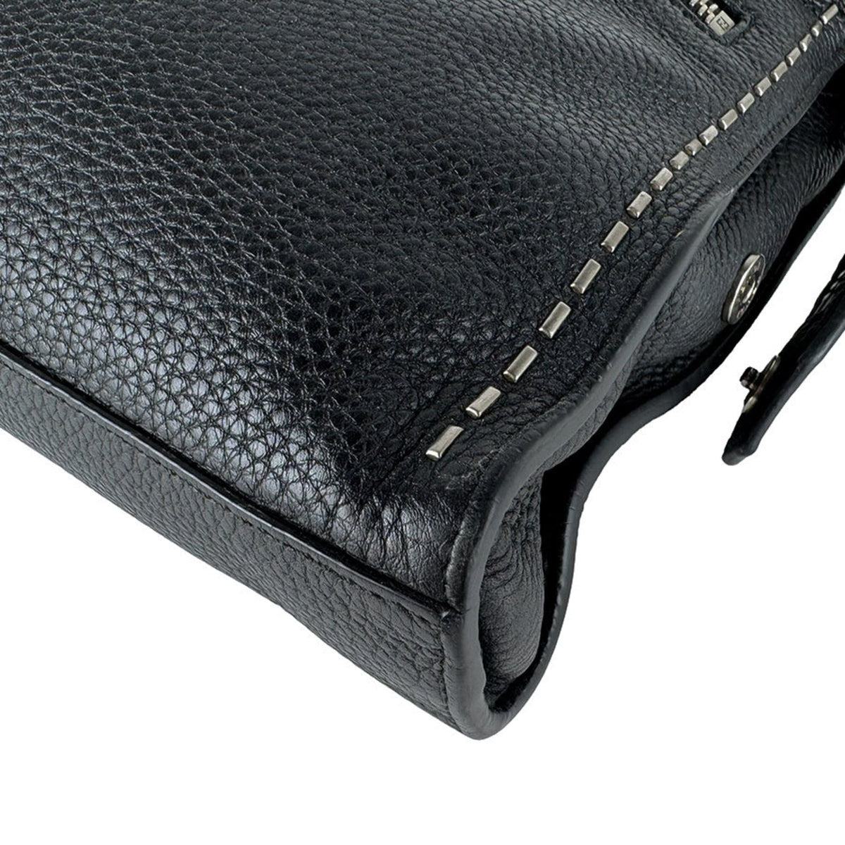 Fendi Black Leather Messenger Bag Shoulder Bag (Pre-Owned)