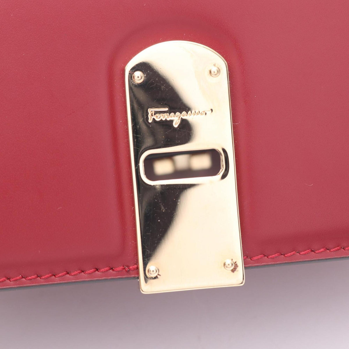 Salvatore Ferragamo Red Color Leather Shoulder Bag (Pre-Owned)
