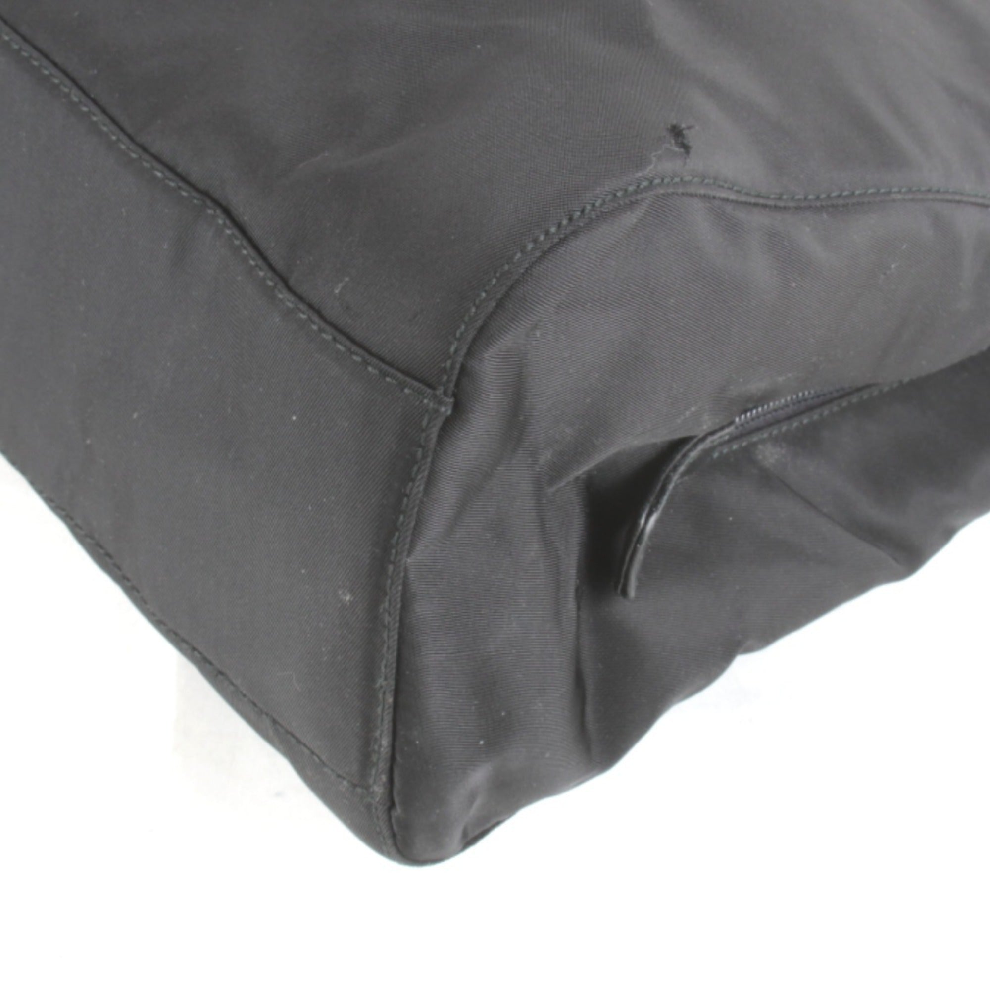 Prada Black Nylon Shoulder Bag (Pre-Owned)