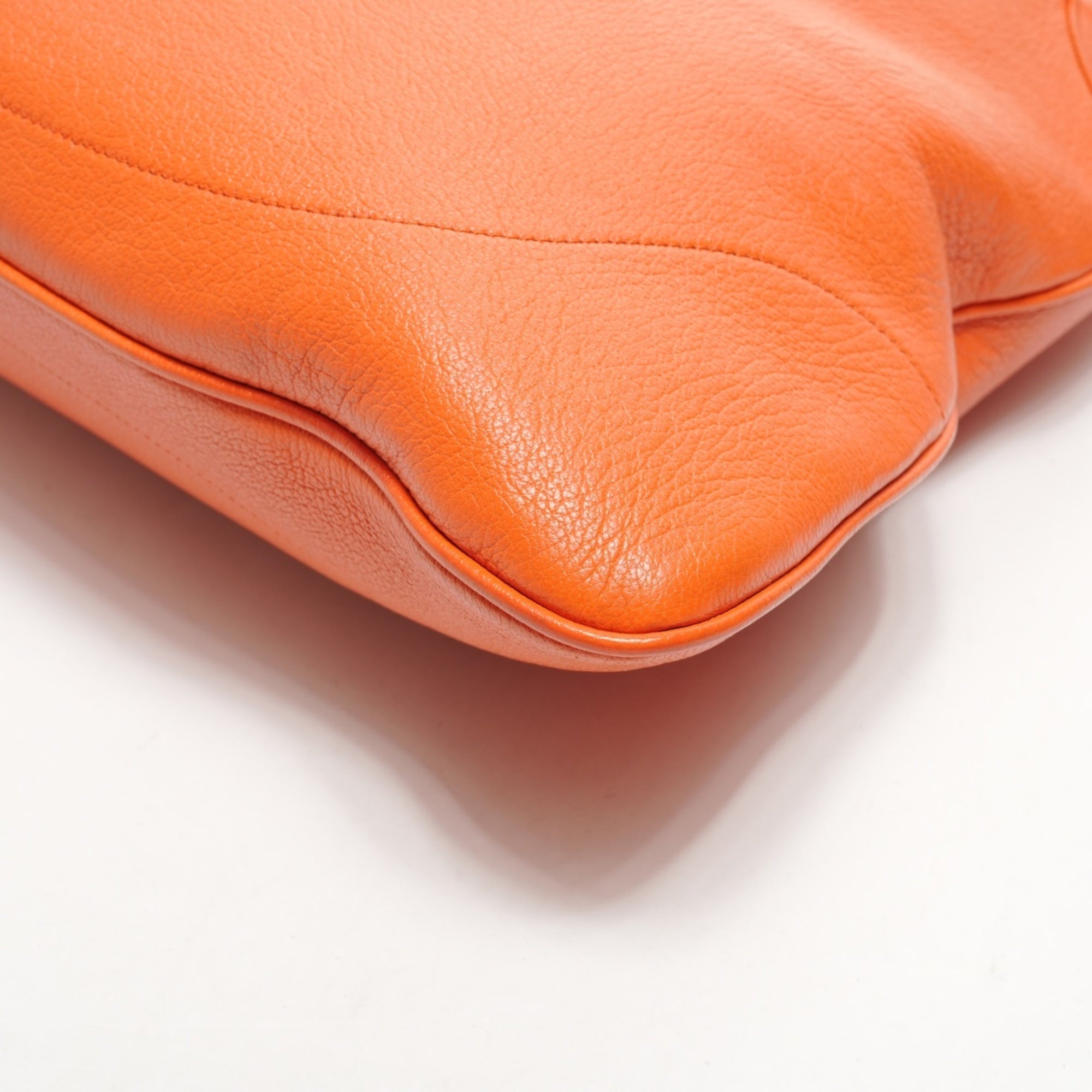 Gucci Orange Shoulder Bag (Pre-Owned)