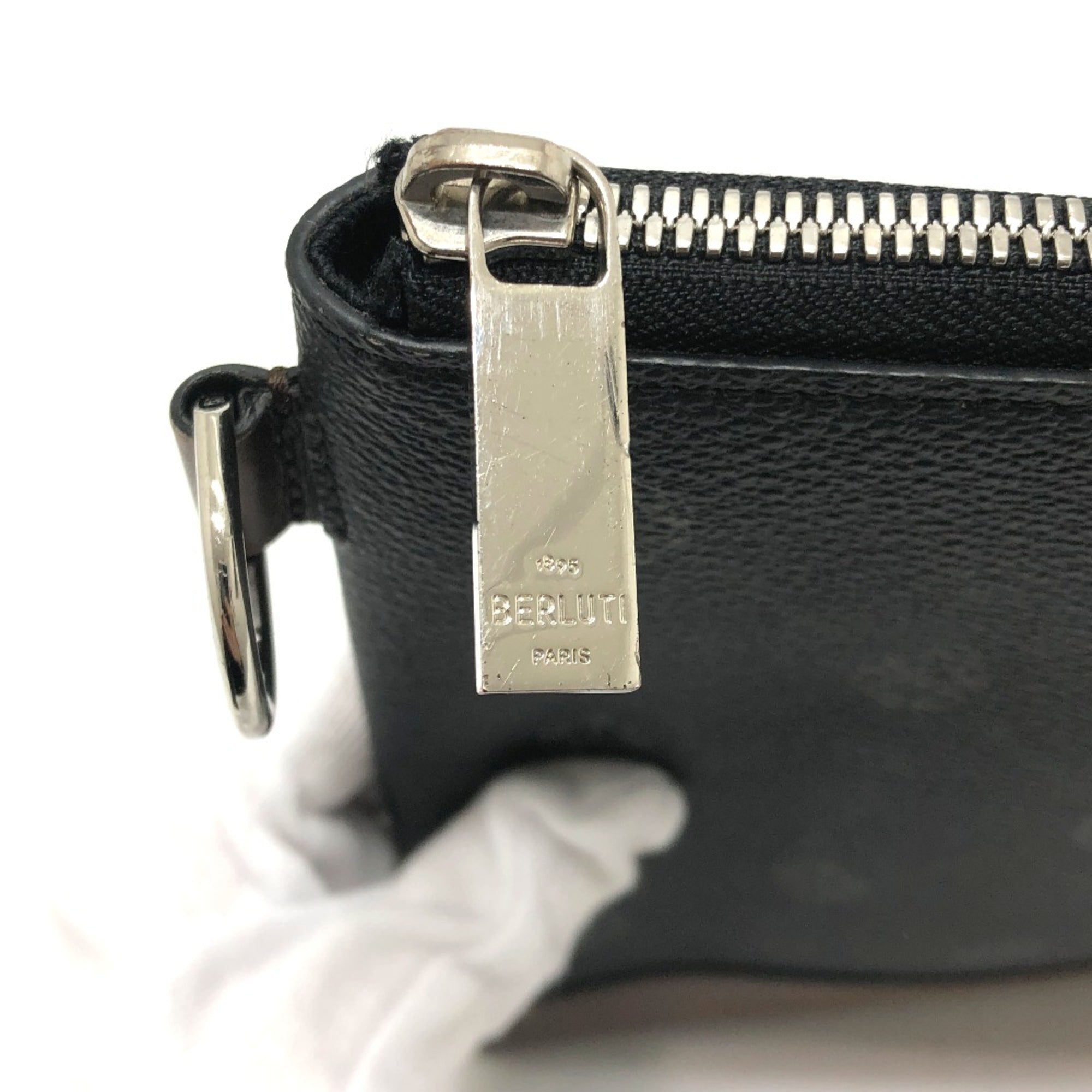 Berluti Black Leather Clutch Bag (Pre-Owned)