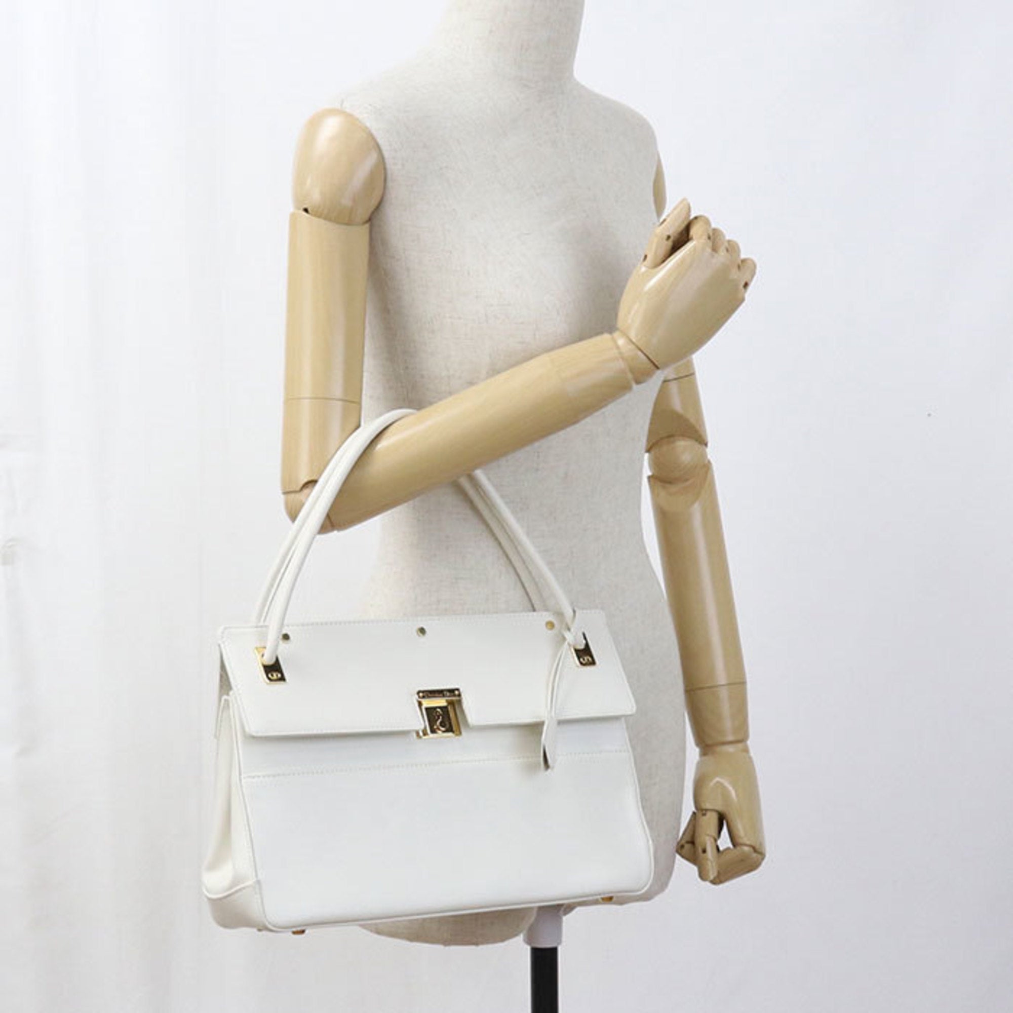 Christian Dior White Leather Handbag (Pre-Owned)