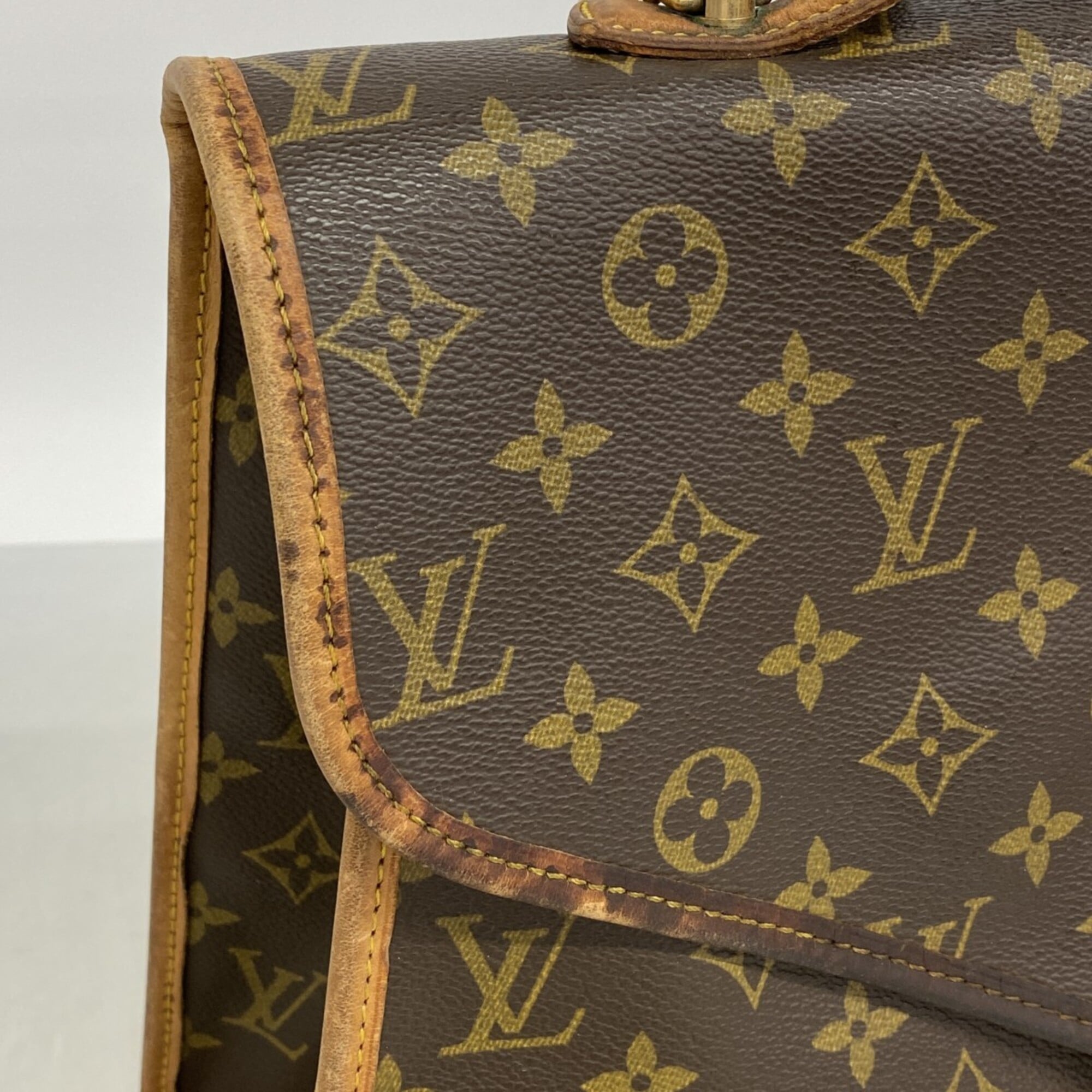 Louis Vuitton Brown Handbag (Pre-Owned)