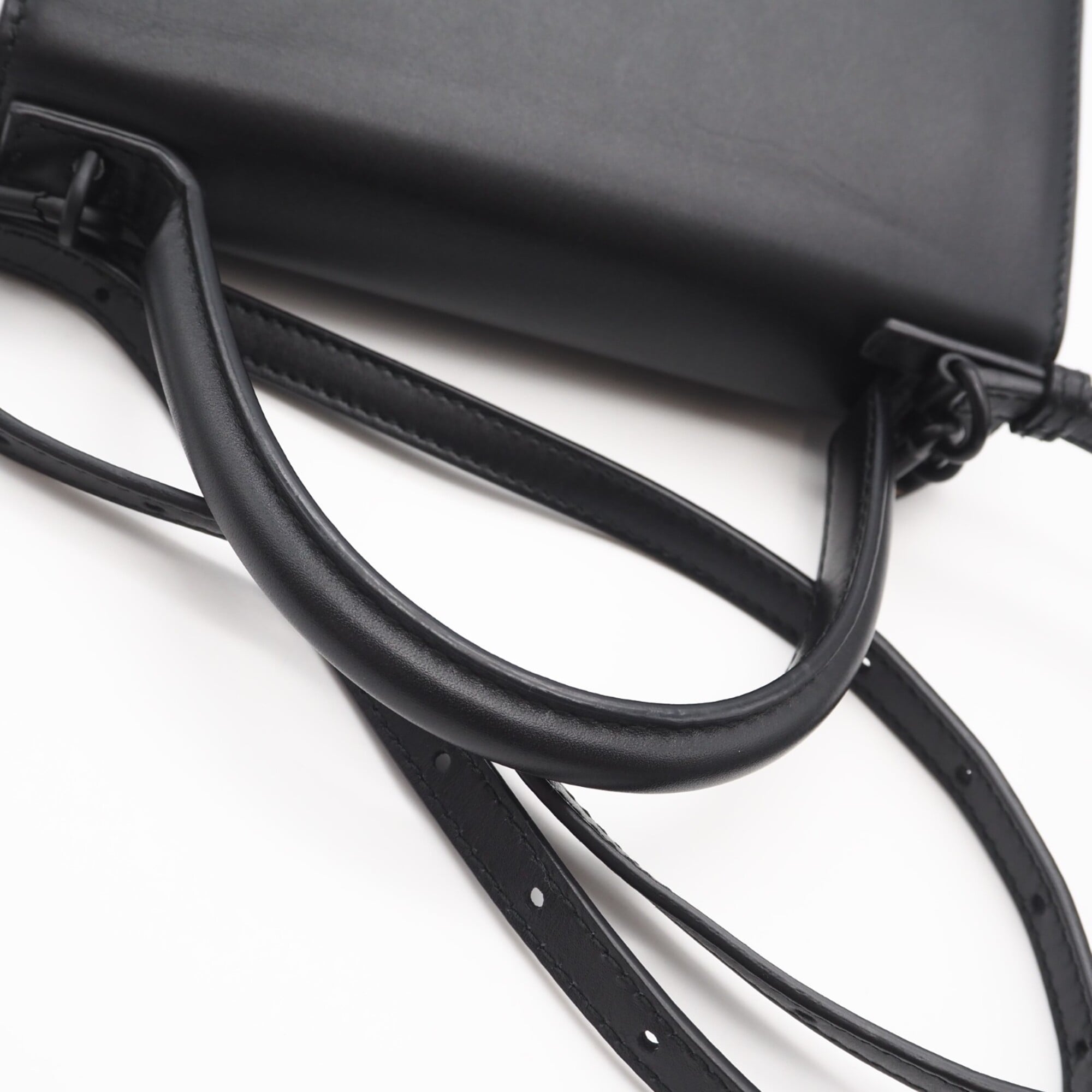 Balenciaga Black Leather Handbag (Pre-Owned)