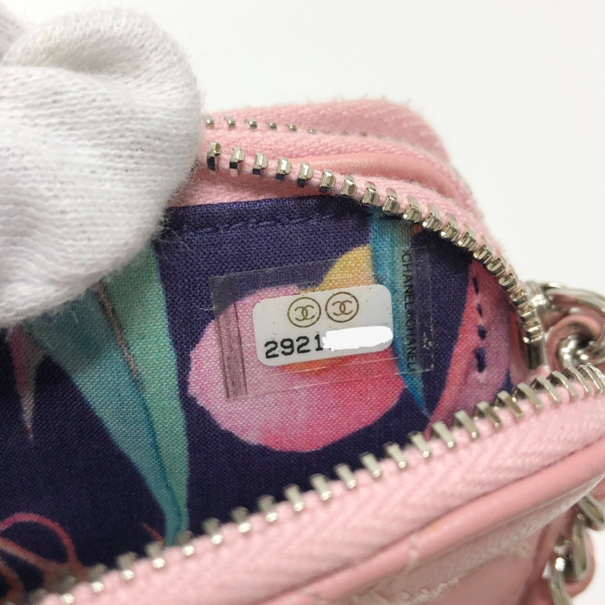 Chanel Pink Leather Shoulder Bag (Pre-Owned)